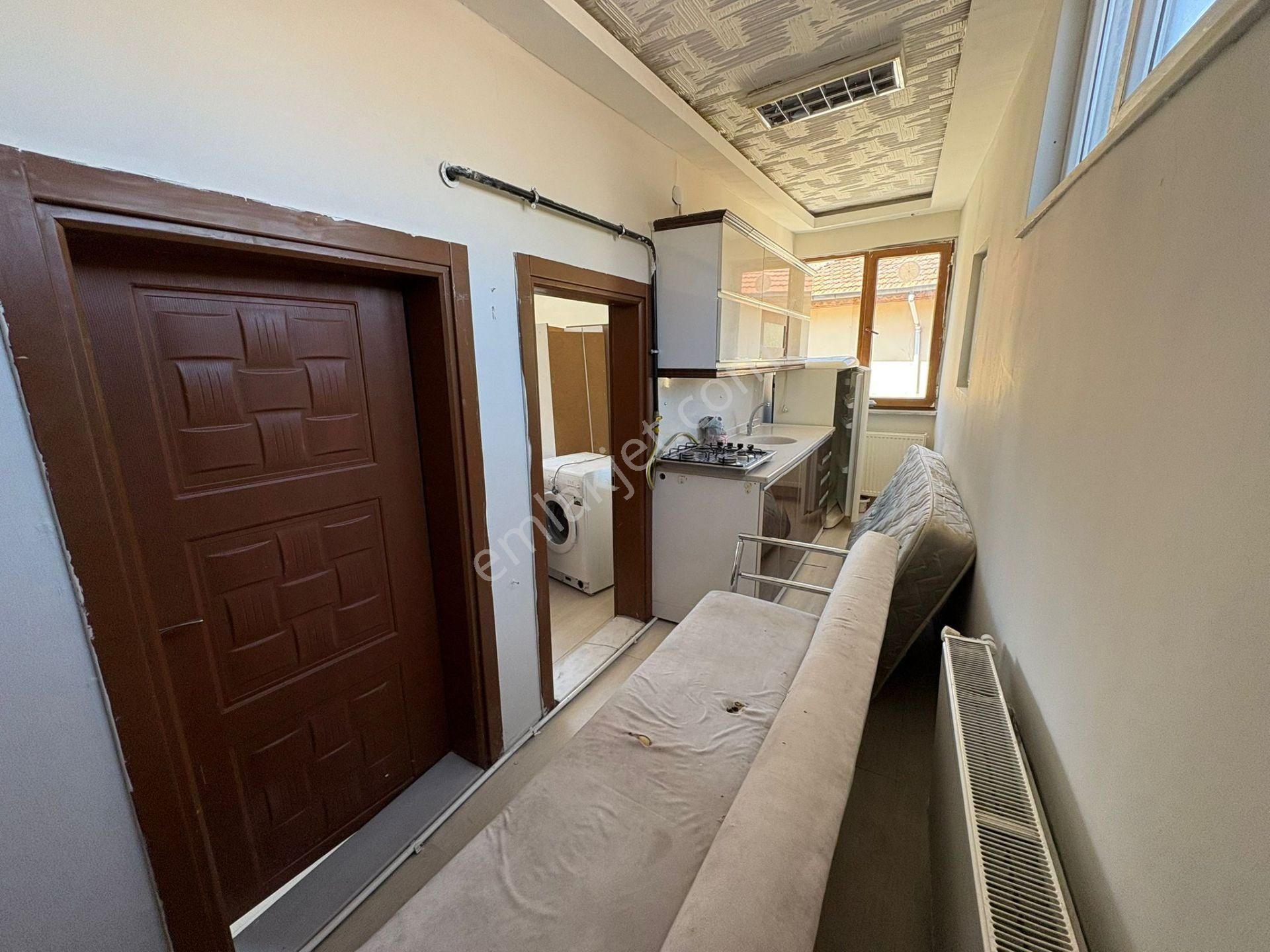 Kent Müzesi Karşısında Yeni Bakımlı 1+1 Kiralık Daire