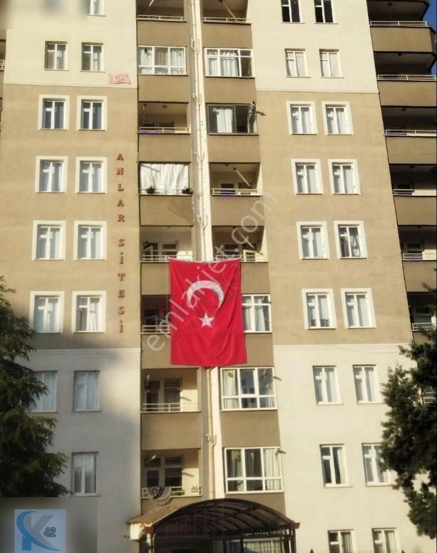 Bosnada Bakımlı Daire 2+1 Kule 42 Emlak Guvencesiyle....