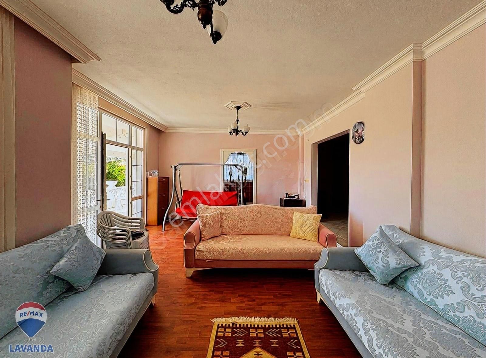 Remax Lavandadan Silivri Çeltikte 1800 M2 Arsa Ve İkiz Villa - Görsel 9