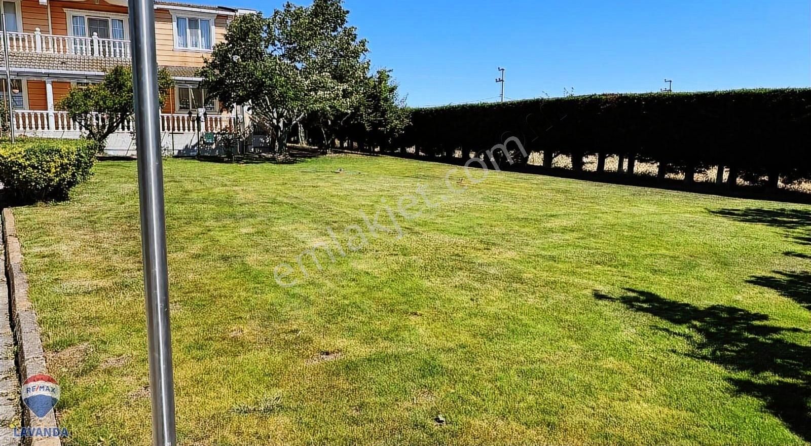 Remax Lavandadan Silivri Çeltikte 1800 M2 Arsa Ve İkiz Villa - Görsel 8