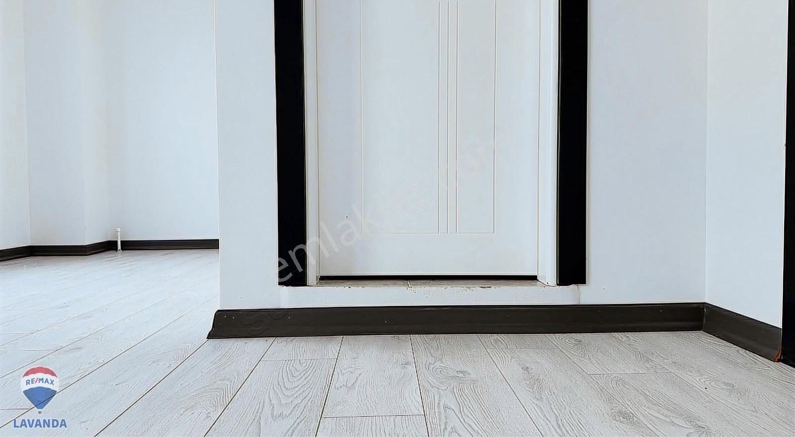 Re/max Lavandadan Nato Limanı Karşısı Deniz Manzaralı Villalar - Görsel 9