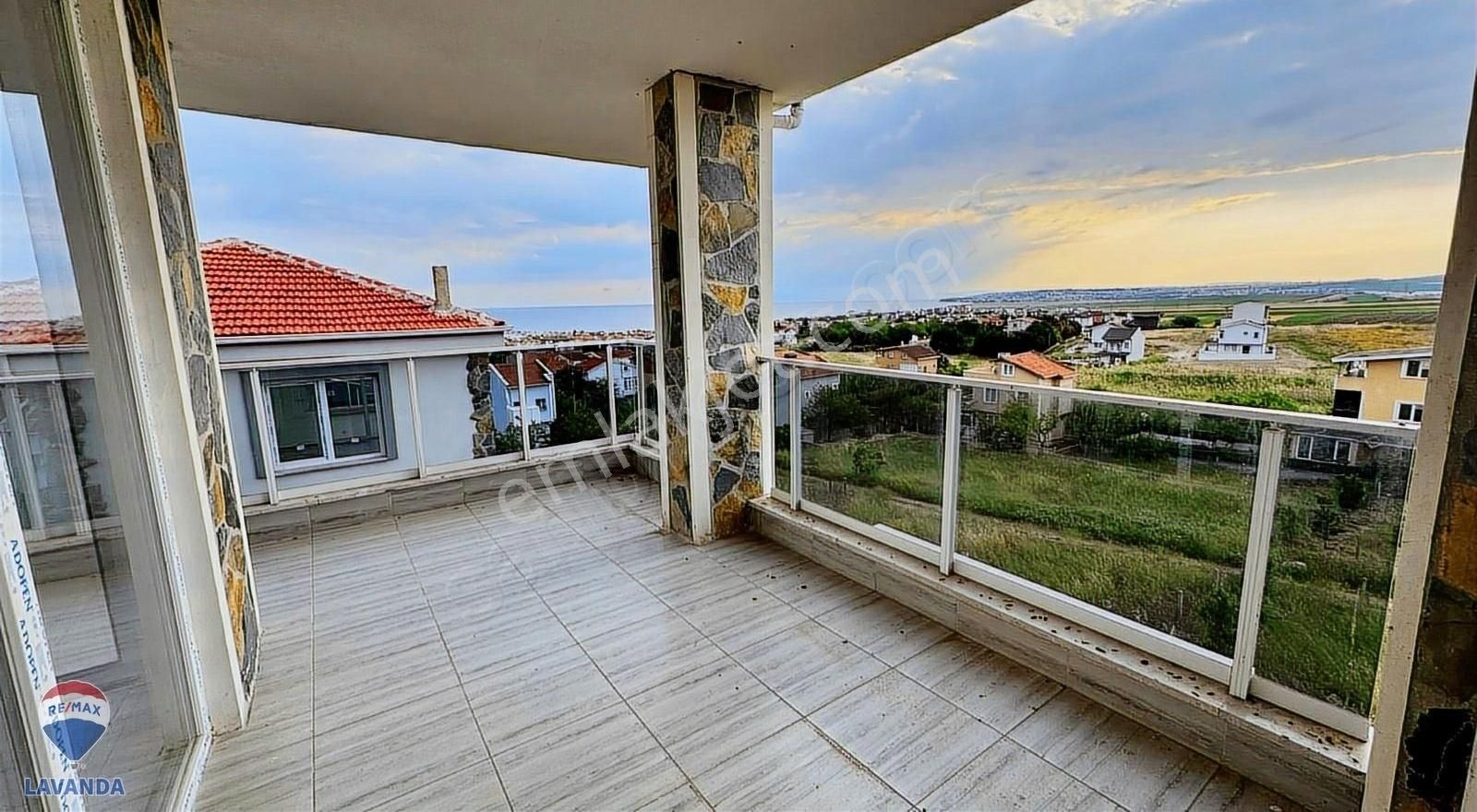 Re/max Lavandadan Nato Limanı Karşısı Deniz Manzaralı Villalar - Görsel 8