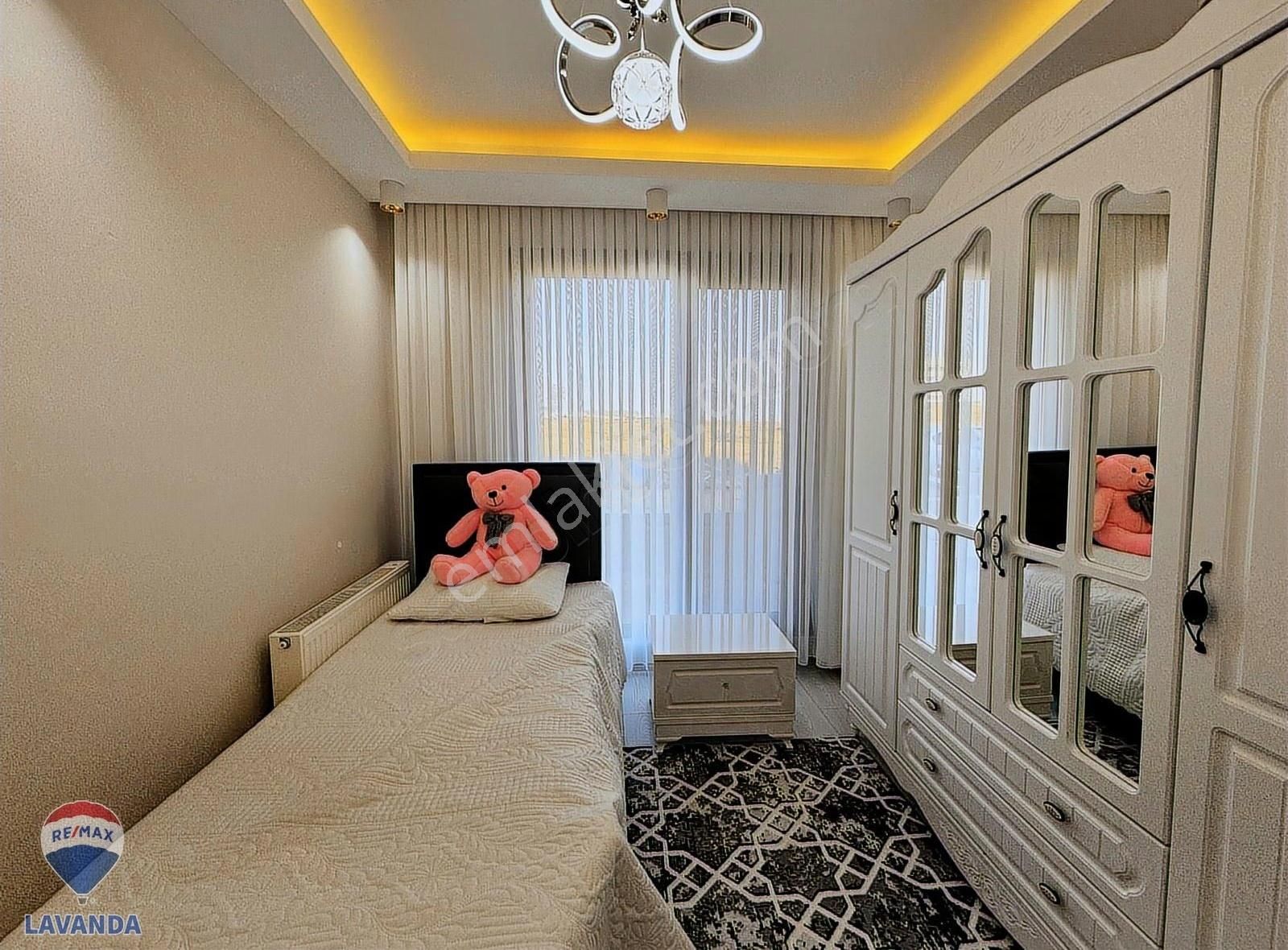 Tekirdağ Çerkezköy Kızılpınarda Sıfır İskanlı 6+2 Müstakil Villa - Görsel 32