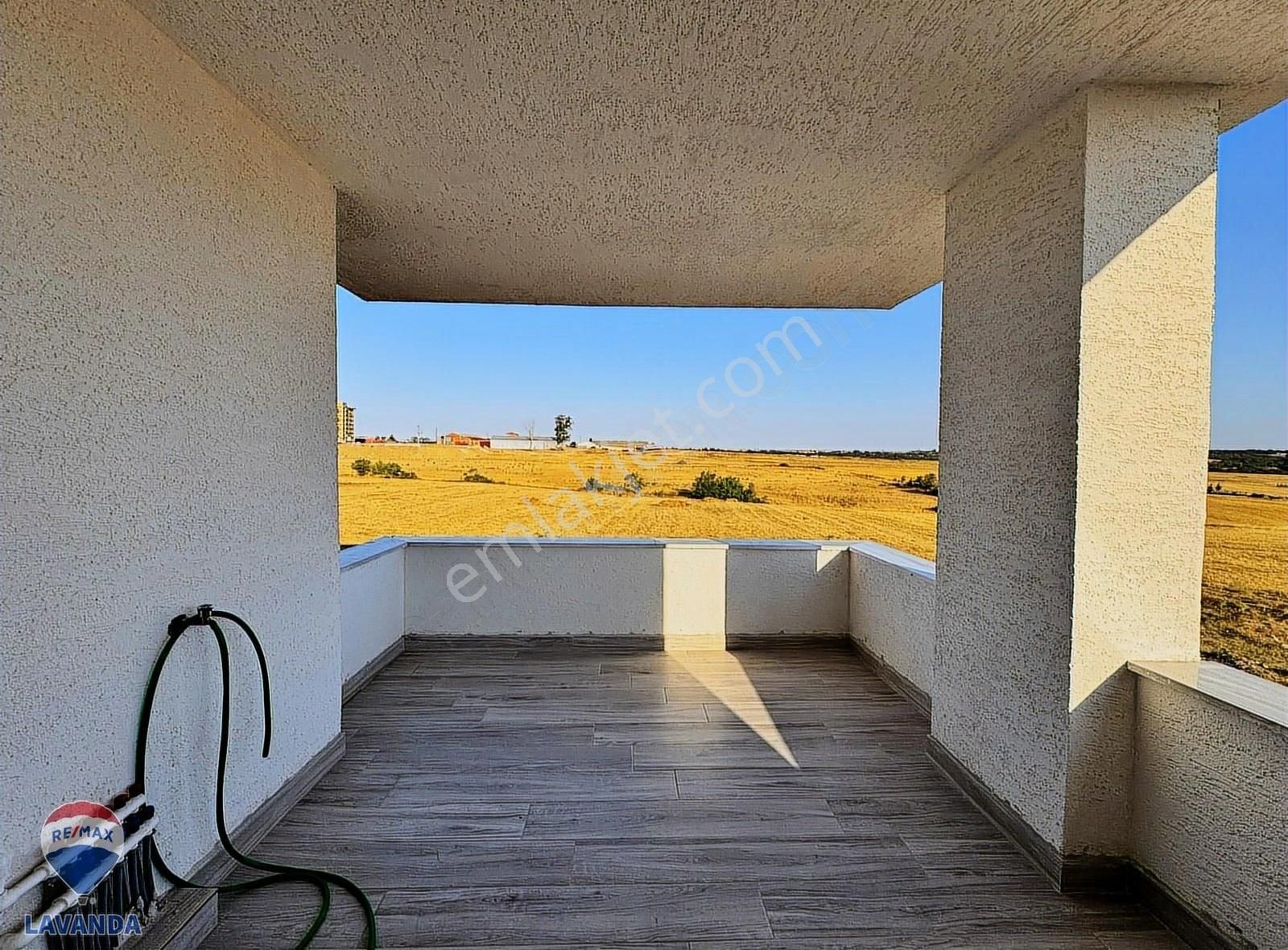 Tekirdağ Çerkezköy Kızılpınarda Sıfır İskanlı 6+2 Müstakil Villa - Görsel 4