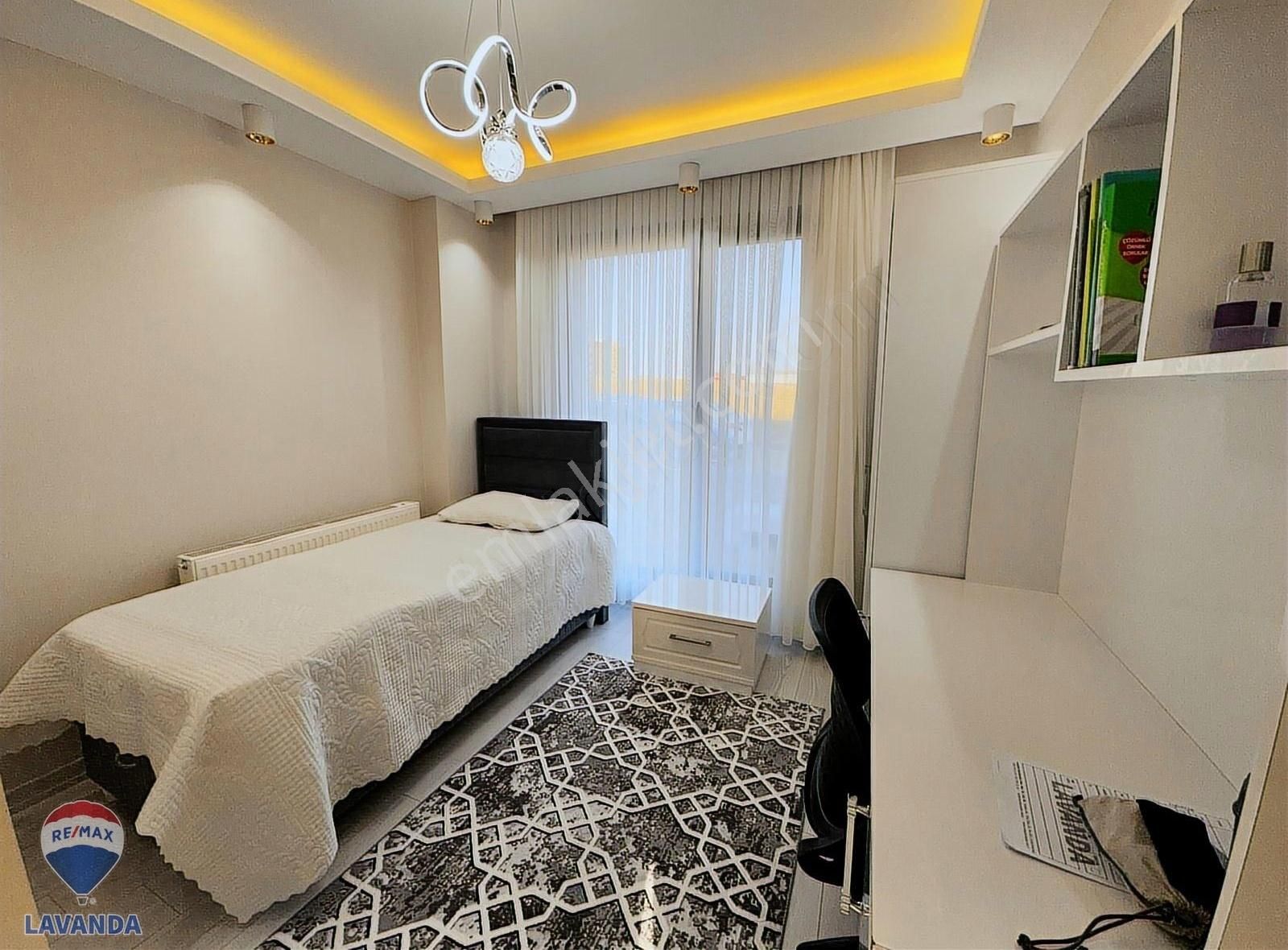 Tekirdağ Çerkezköy Kızılpınarda Sıfır İskanlı 6+2 Müstakil Villa - Görsel 18