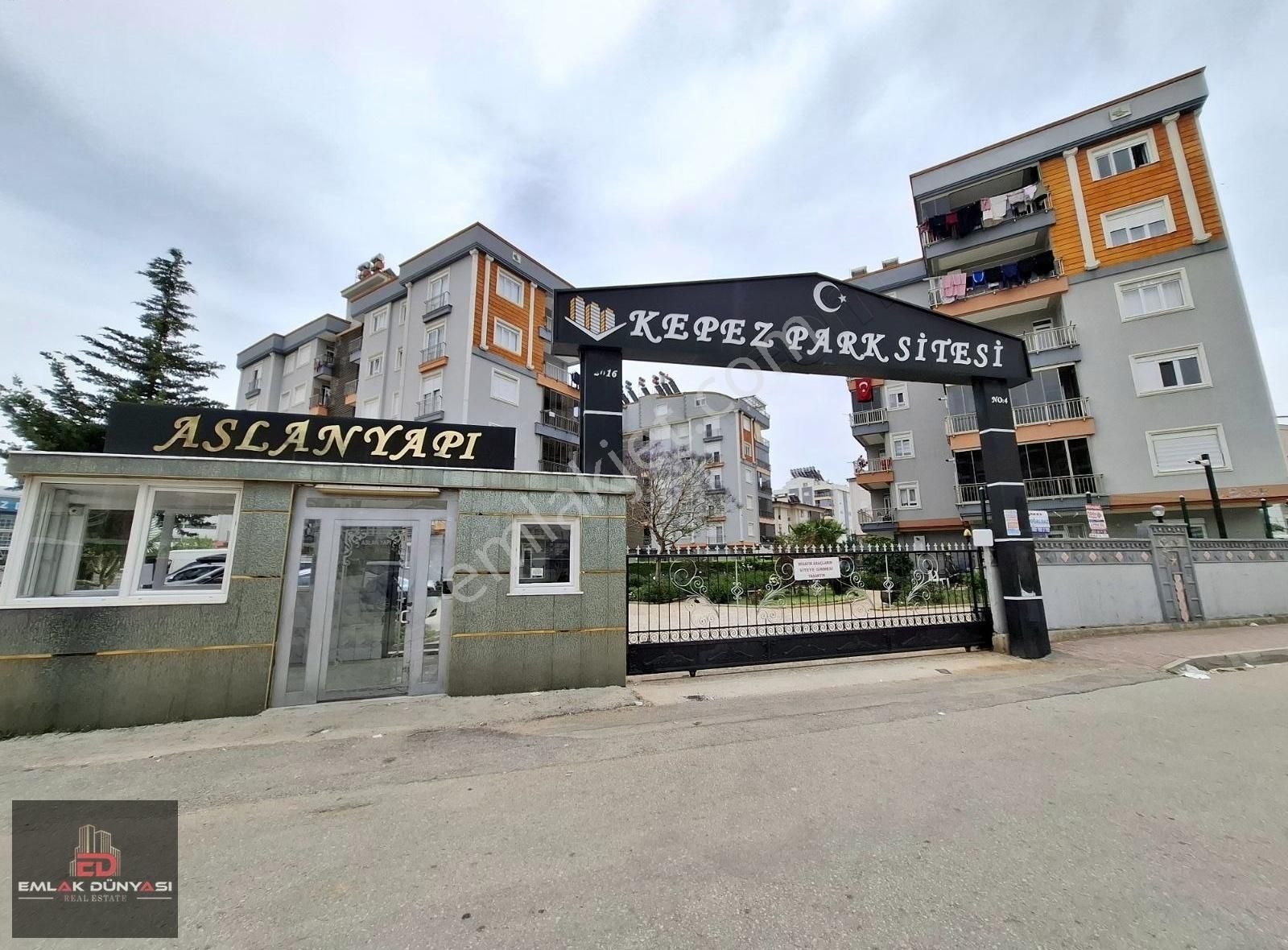 Emlak Dünyasından Tek Yetkili Havuzlu Kombili Güvenlik 2+1 Daire