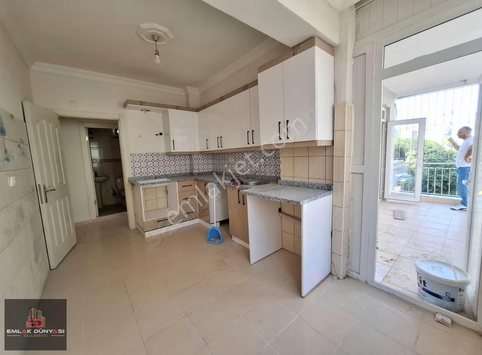 Yaşam Hastanesi Acil Giriş Kapısı Karşısı 1 Kat2+1 Kiralık Daire