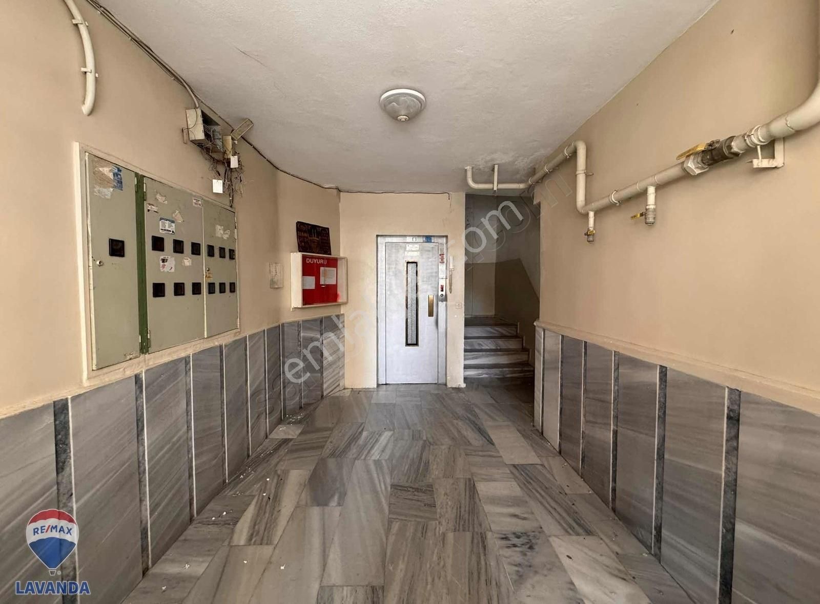 Remax Lavandadan Muhittin Mahallesi'nde Kiralık 3+1 Daire
