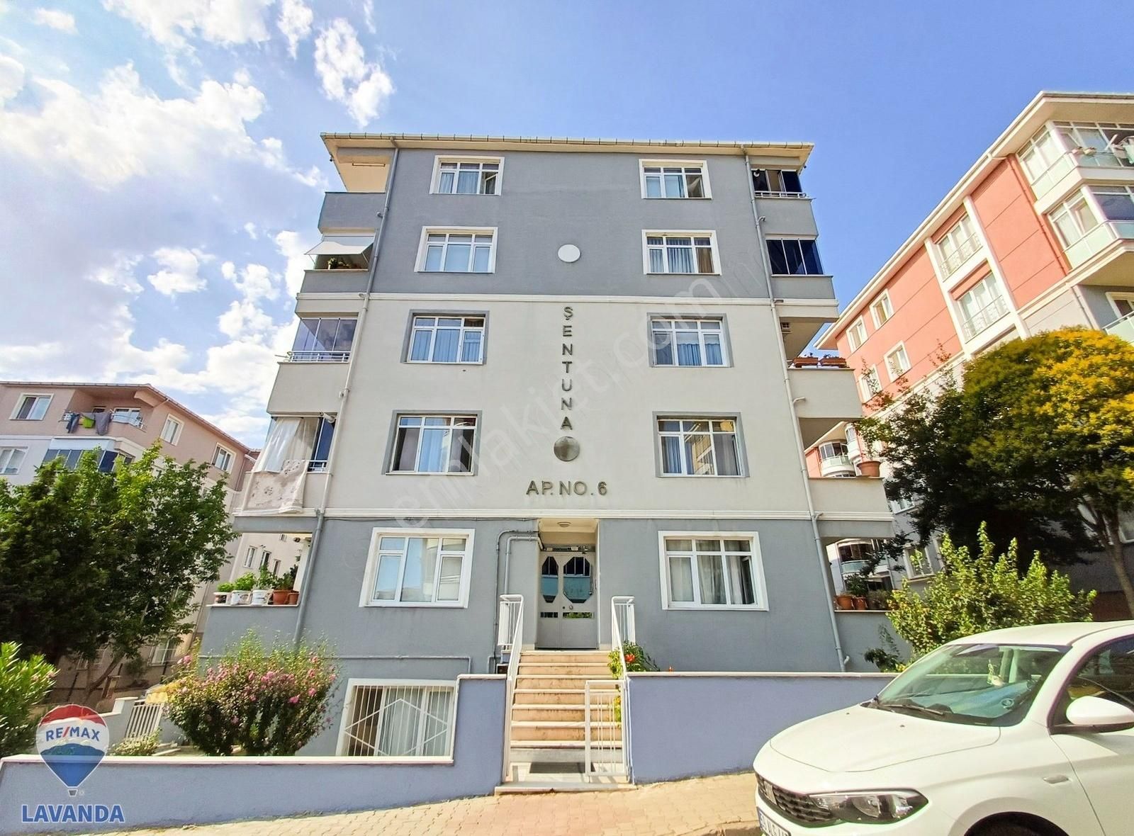 Remax Lavanda 100.yıl Muhteşem Konum 2,5+1 Bahçe Katı !!!
