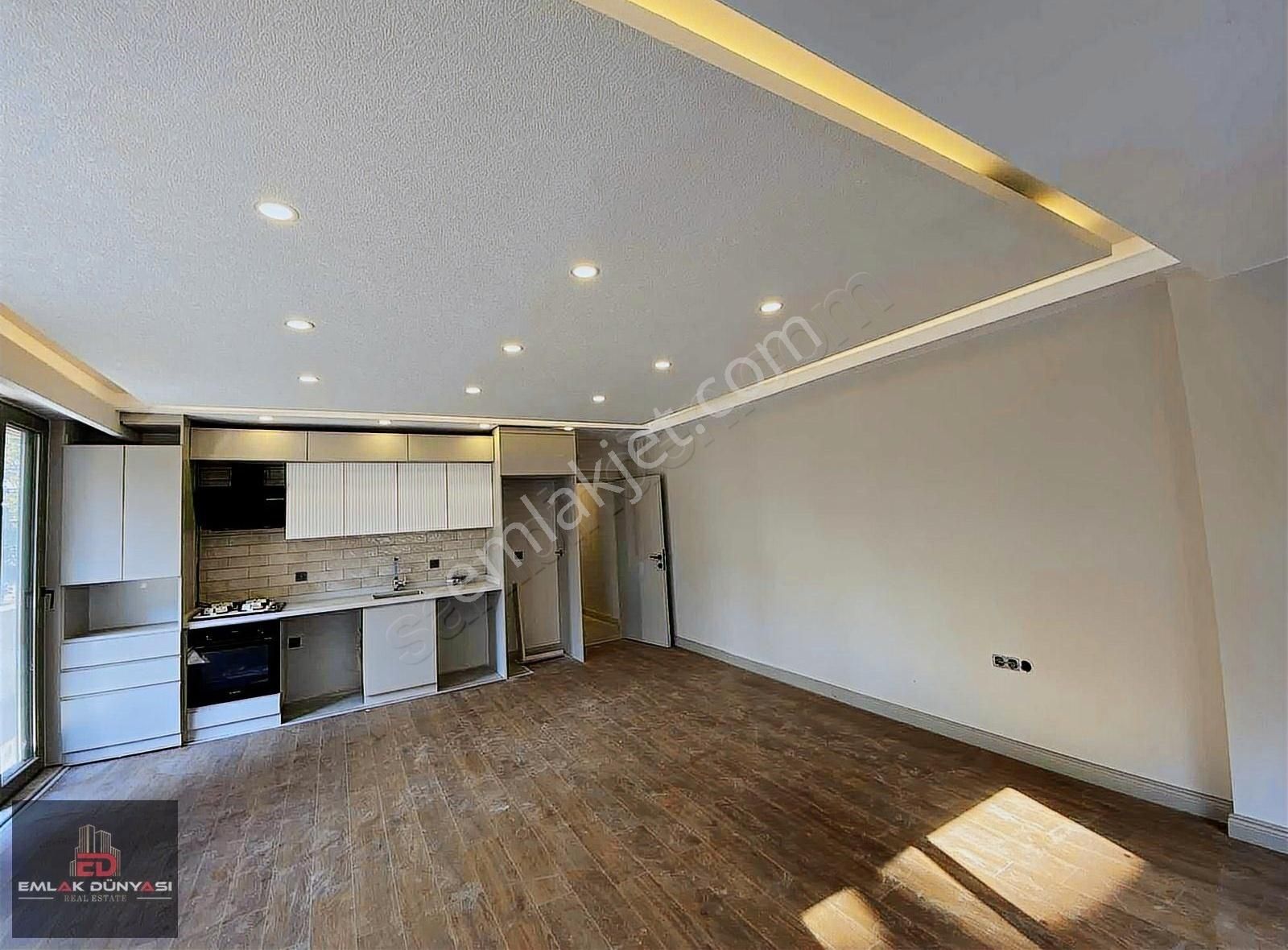 Işıklarda Ebv. Banyolu K.toparklı, Havuzlu 2+1 Daireler