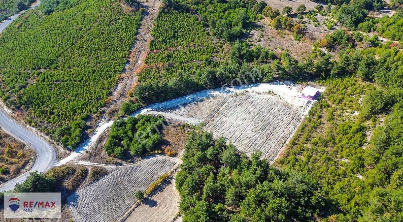 Remax Mid Altıeylül Cinge Mah. Satılık Tarla Ve Bağ Evi
