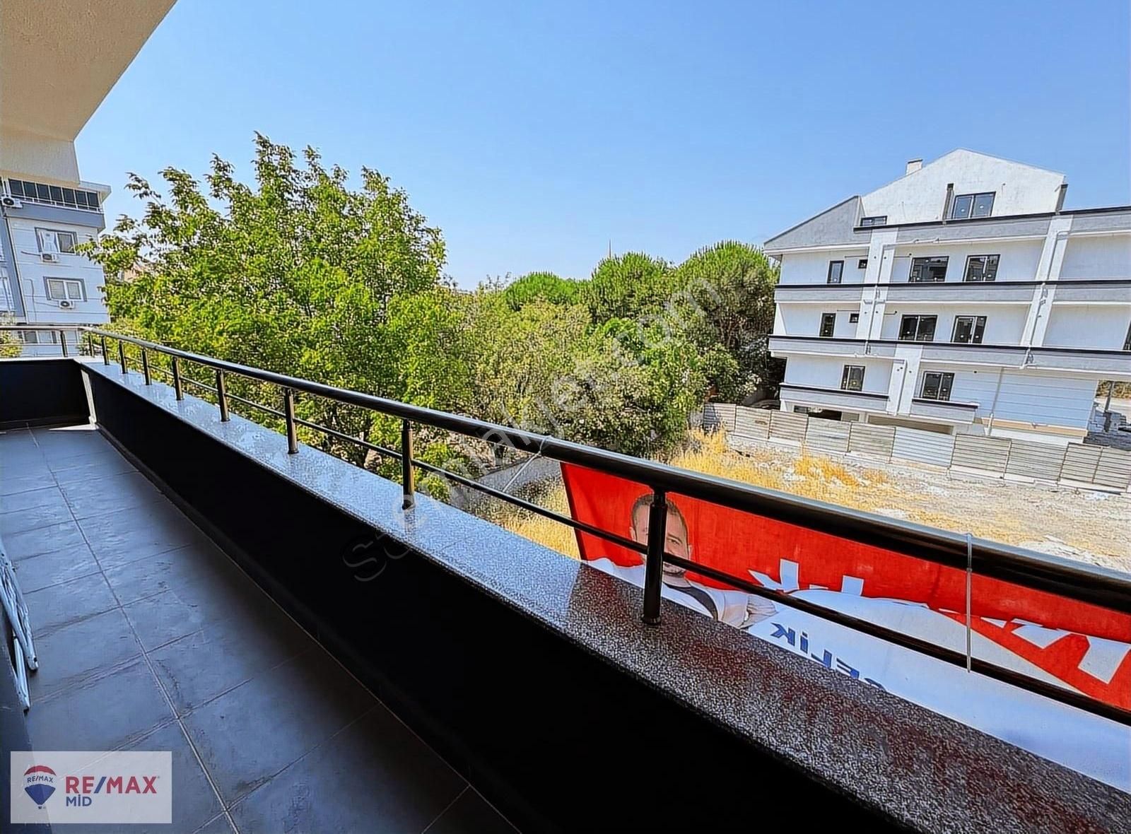 Re/max Mıd' Den On Burada Avm Ve Hastane Yanı Kıralık Daıre