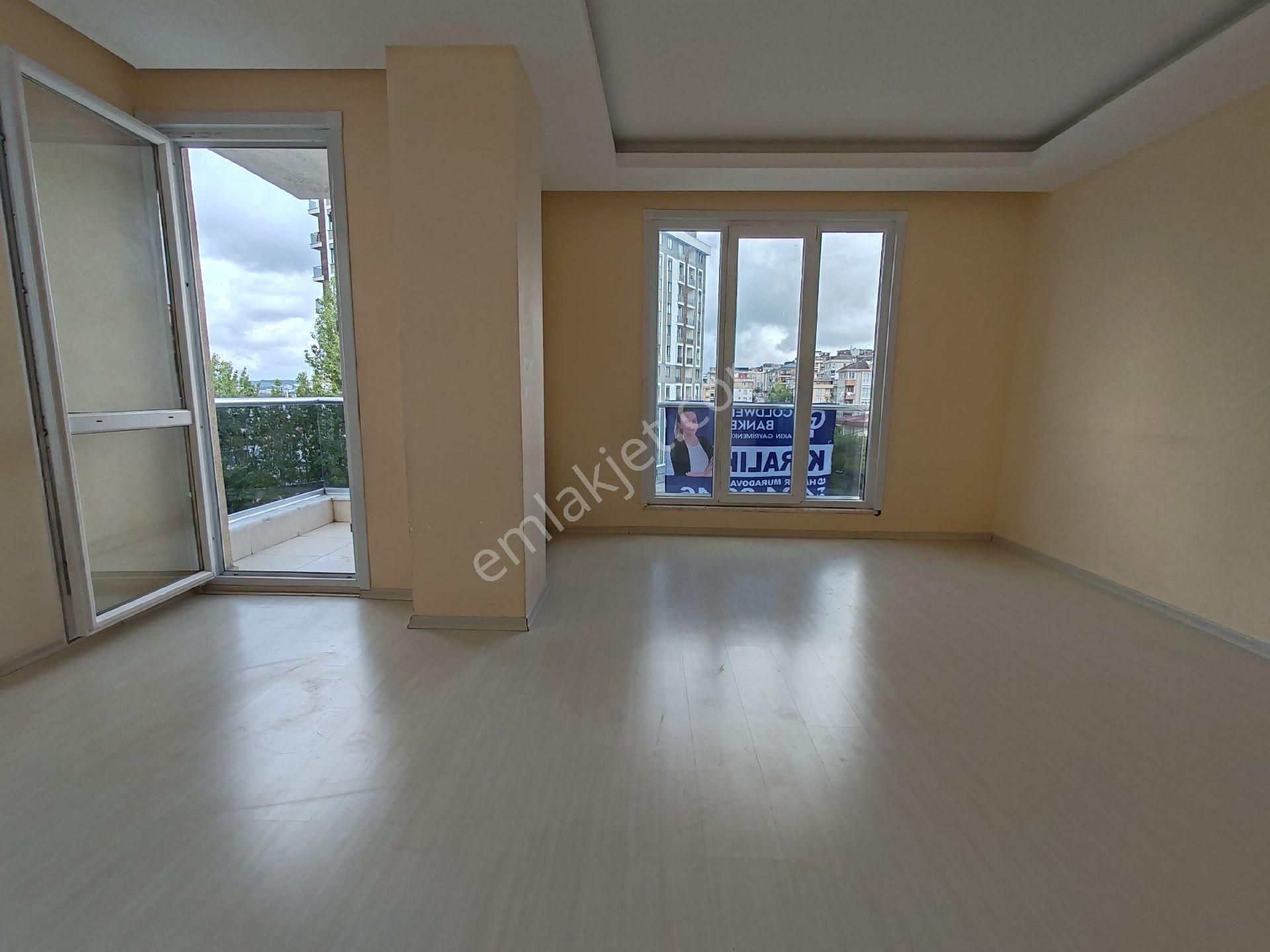 Yenidoğan Merkezde K. Otoparkli Kiralık Daire. (açıklamayı Okuyun)