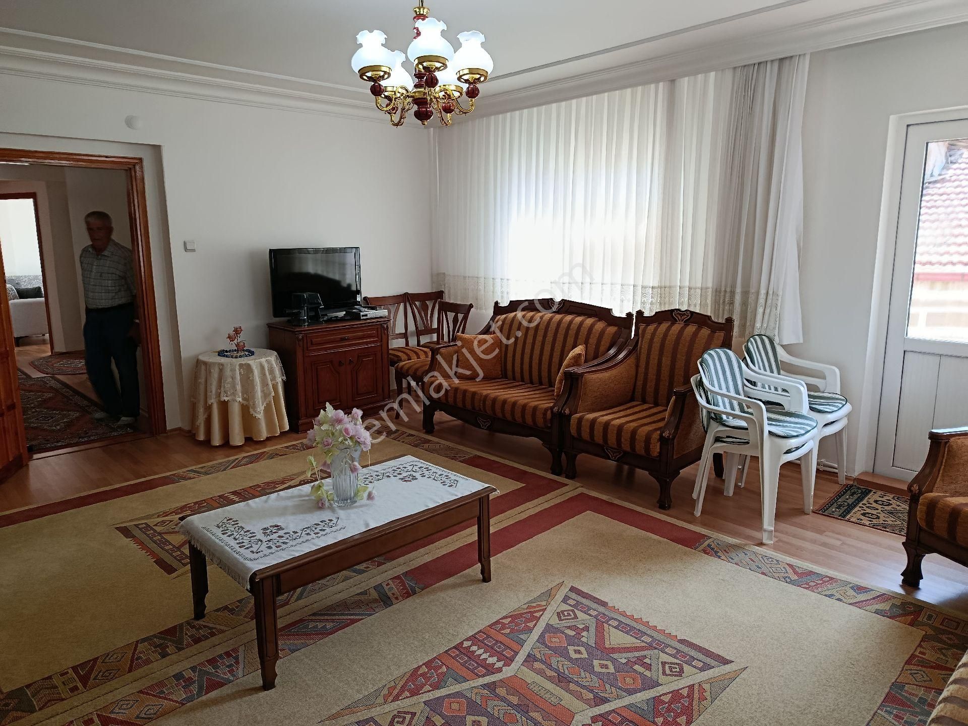 Tezcan Emlaktan Marulcu Mah 3+1 Çok Geniş Ara Kat Daire - Görsel 3