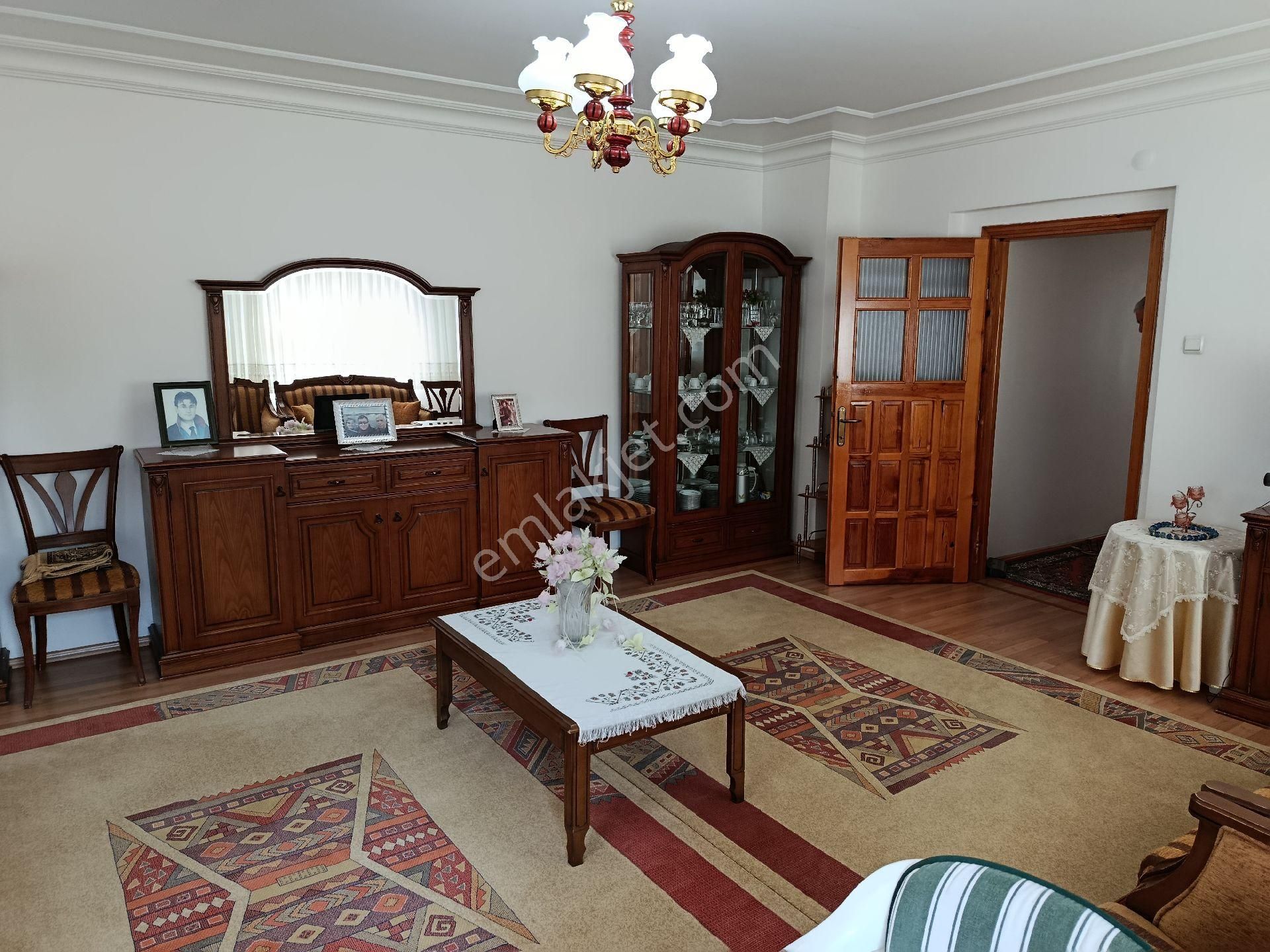 Tezcan Emlaktan Marulcu Mah 3+1 Çok Geniş Ara Kat Daire - Görsel 6