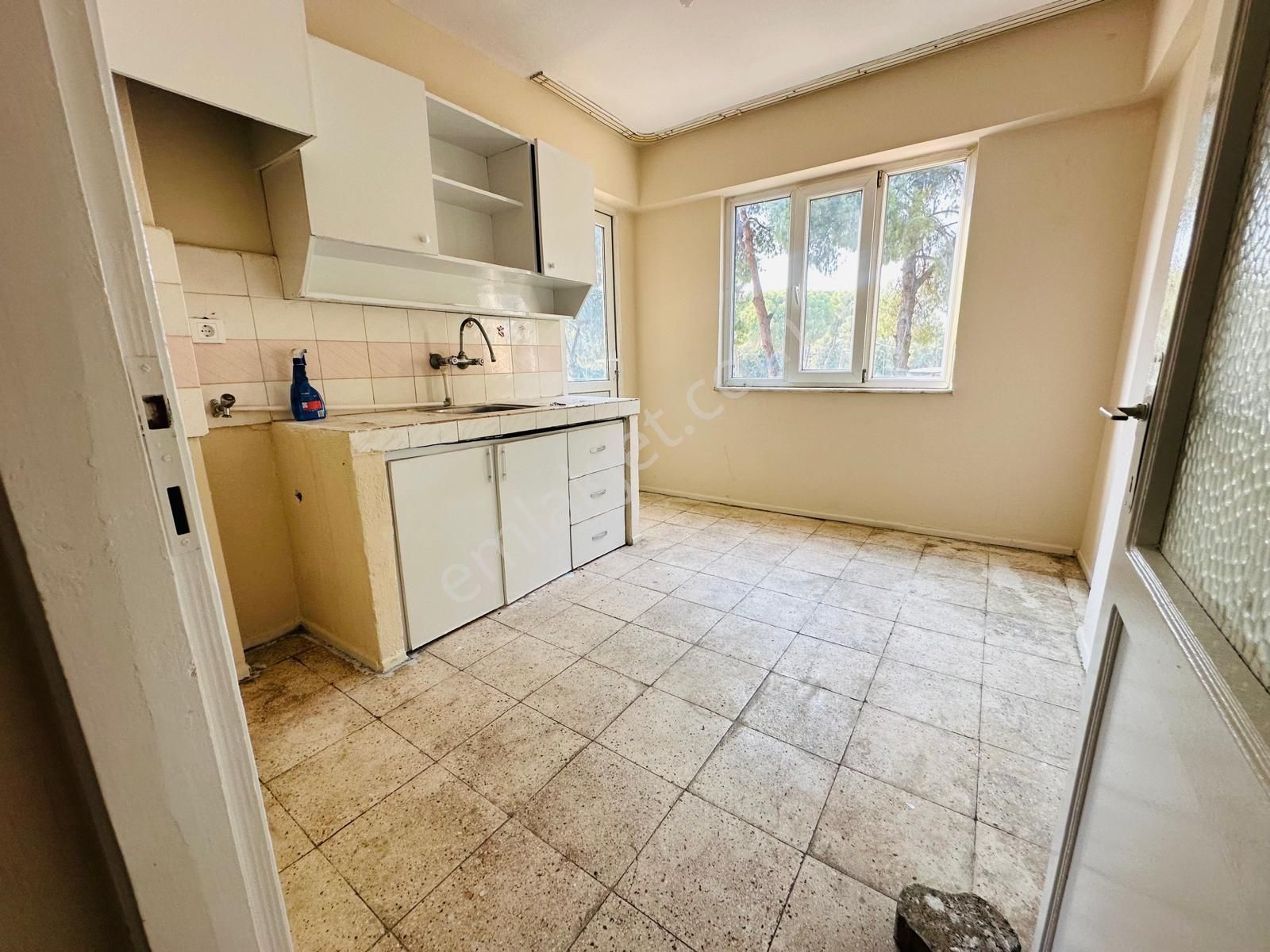 🏡 Göl-san Gayrimenkul’den 🏡 Yeşil Mah. Bulvar Üstü 3+1 Kiralık Daire