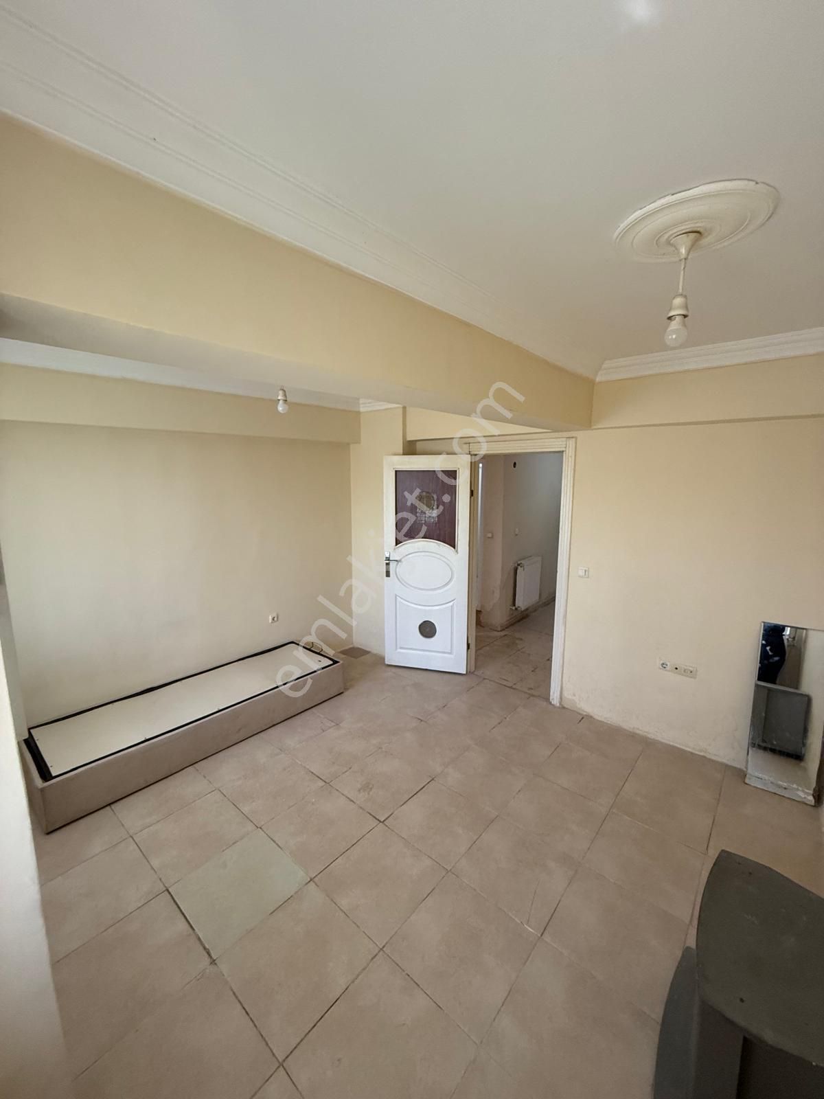 Merkezei Konumda 2+1 Bahçe Katı Bahçeli Muazzam Kiralık Daire