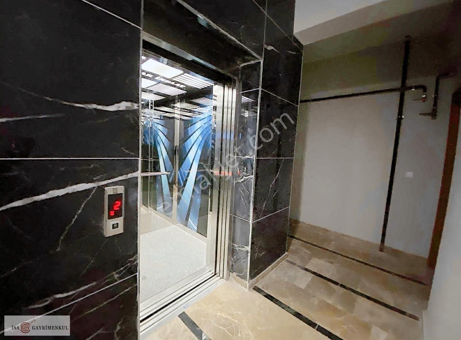 Osmangazi Aşıroğlu Cad 2+1 Lüks 95m2 Arakat Site İçi Asansörlü!!
