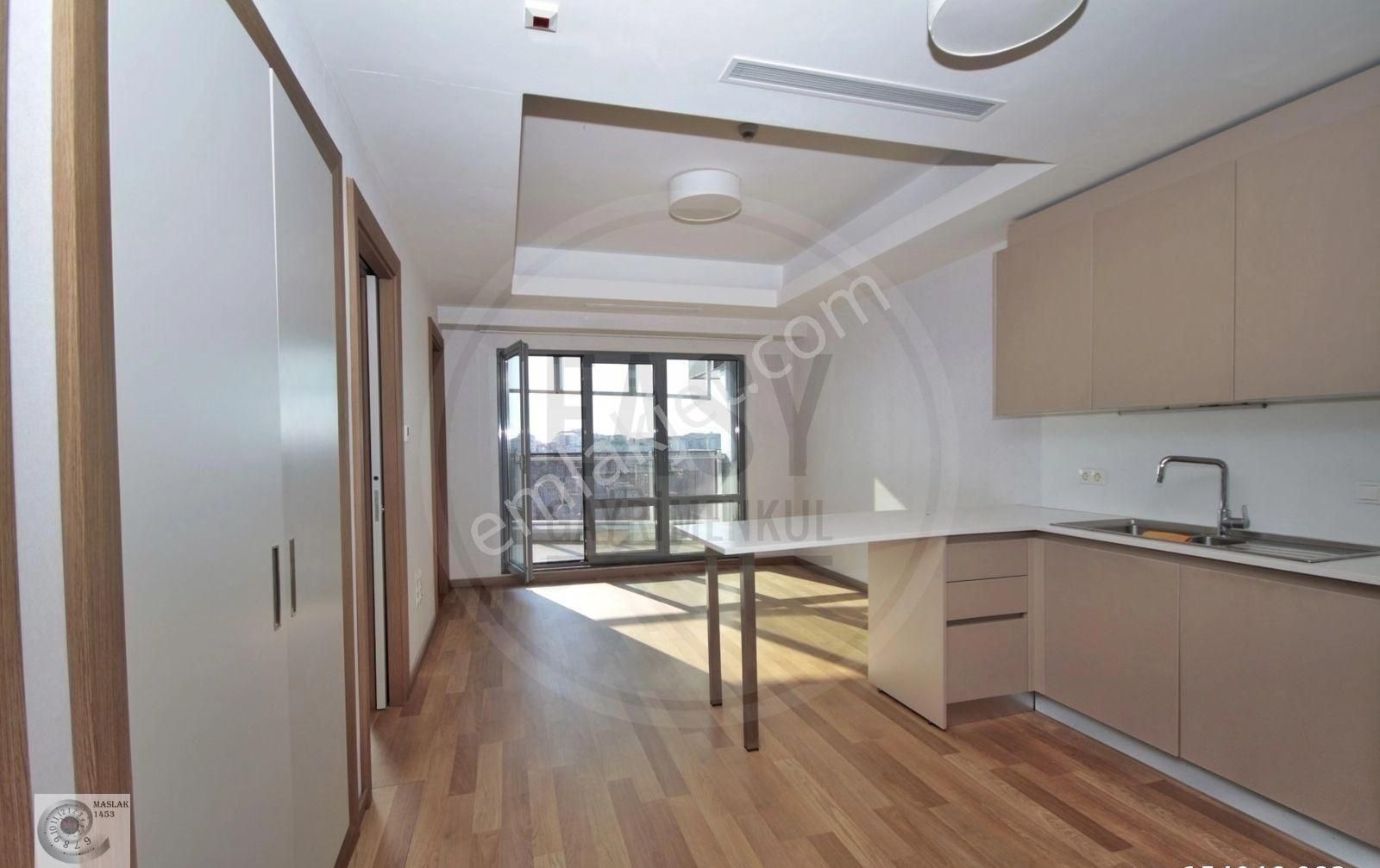 Ağaoğlu Maslak 1453 Sitesinde 1+1 Satılık Boş Daire***teraslı***
