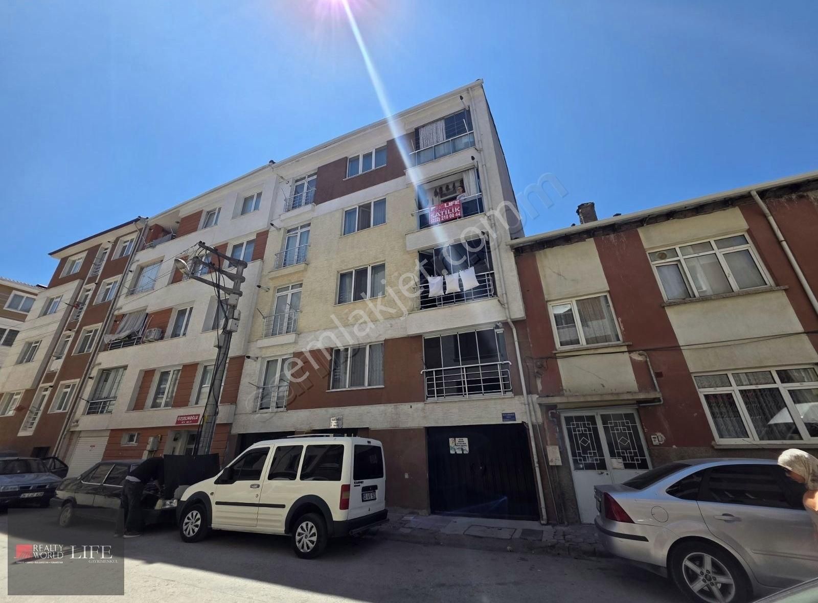 Rw Lıfe // Fatih Mahallesi Derman Cadde Yakını 2+1 Satılık Daire
