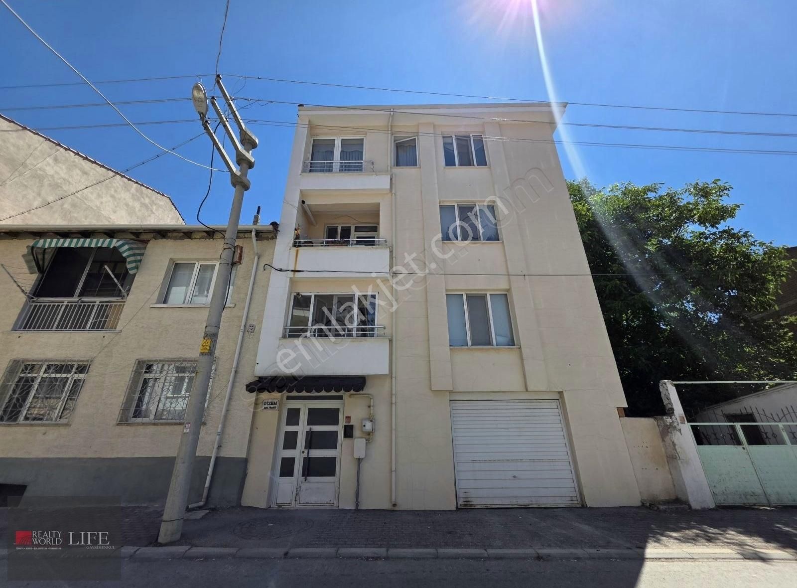 Rw Lıfe // Osmangazi Mahallesi Ebeveyn Banyolu 4+1 Satılık Daire
