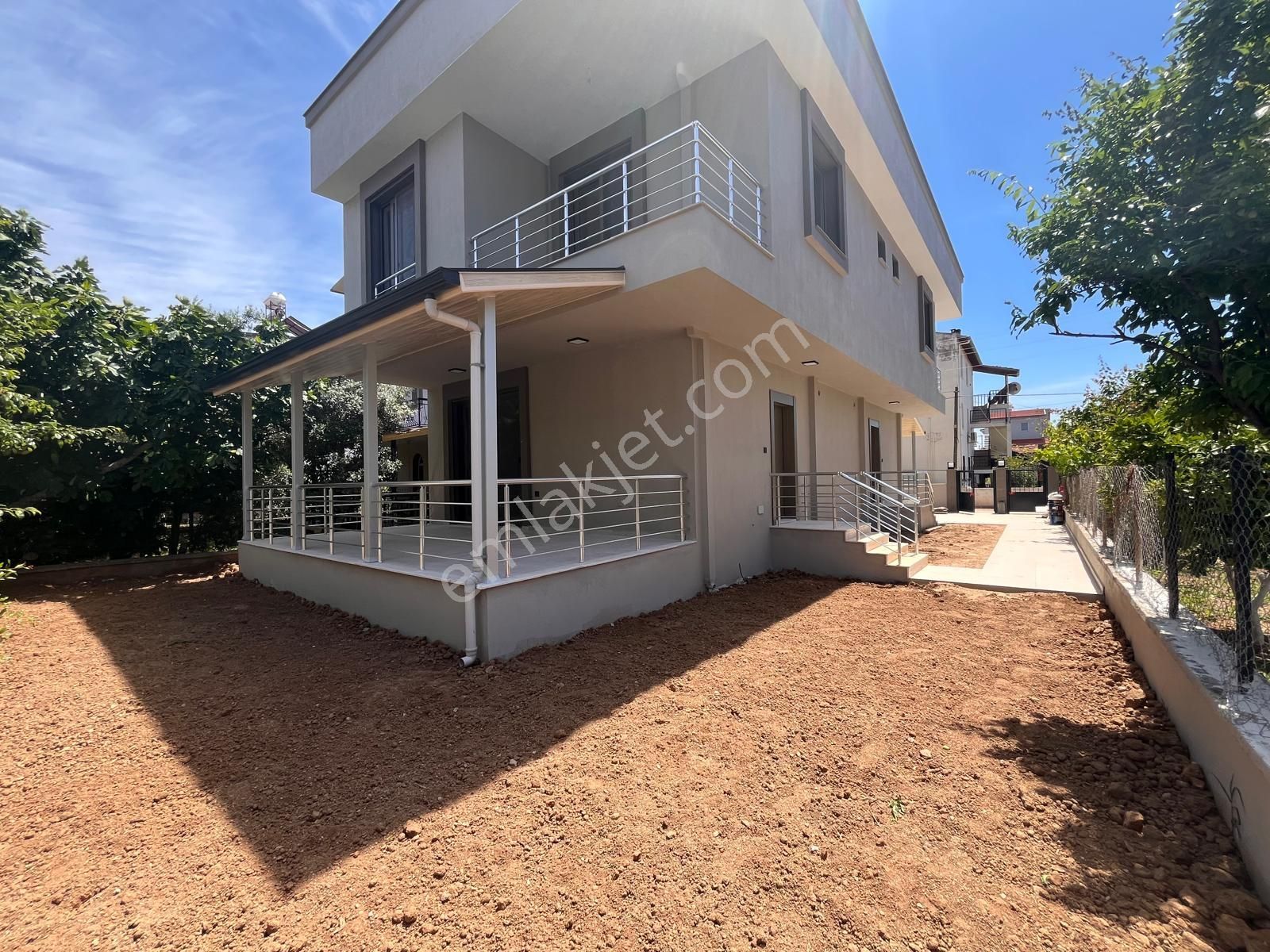 Yörükoğlu Emlaktan Sahile 500 Metre Geniş Bahçeli 2+1 Villa - Görsel 28