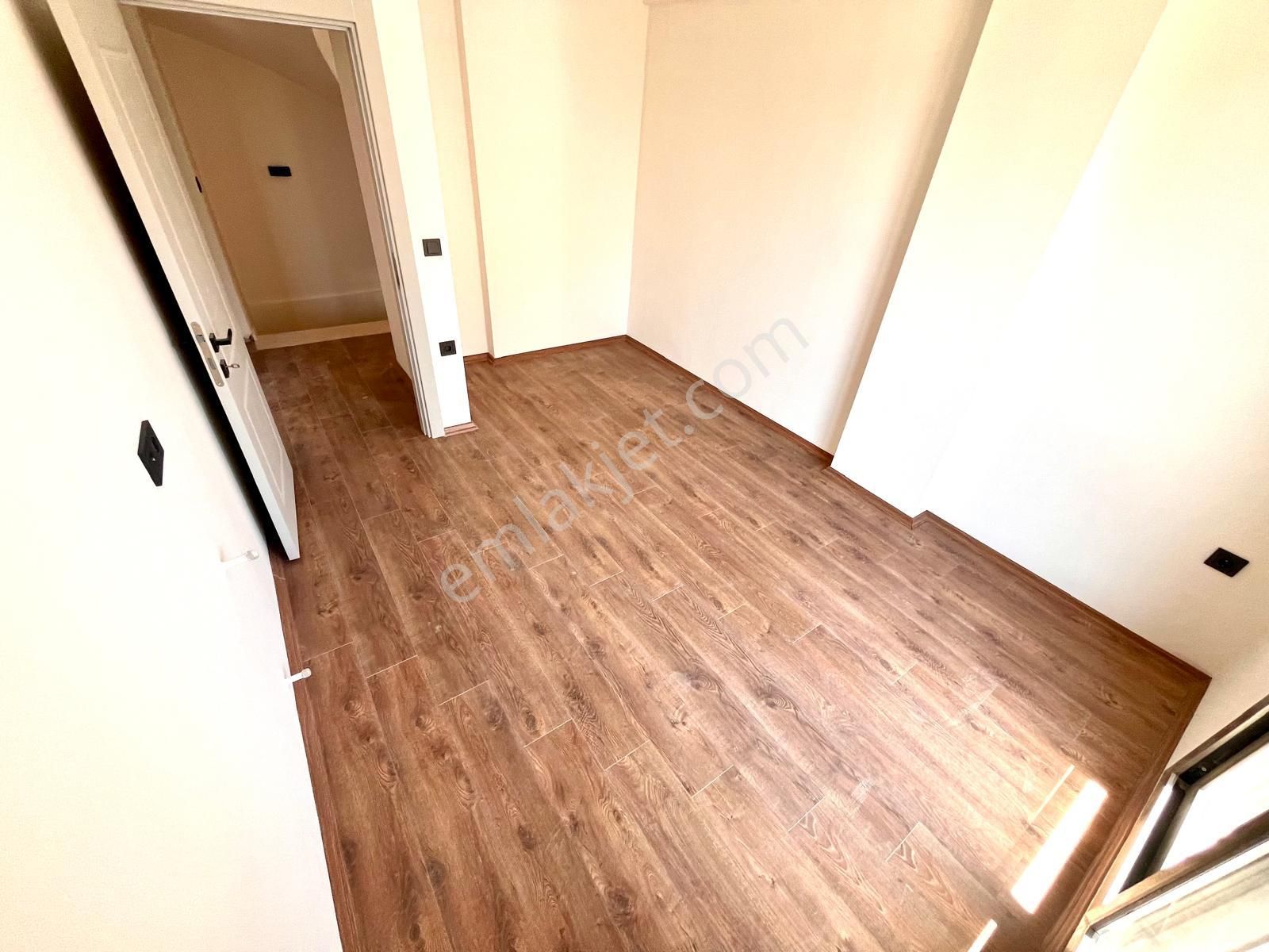 Yörükoğlu Emlaktan Sahile 500 Metre Geniş Bahçeli 2+1 Villa - Görsel 18