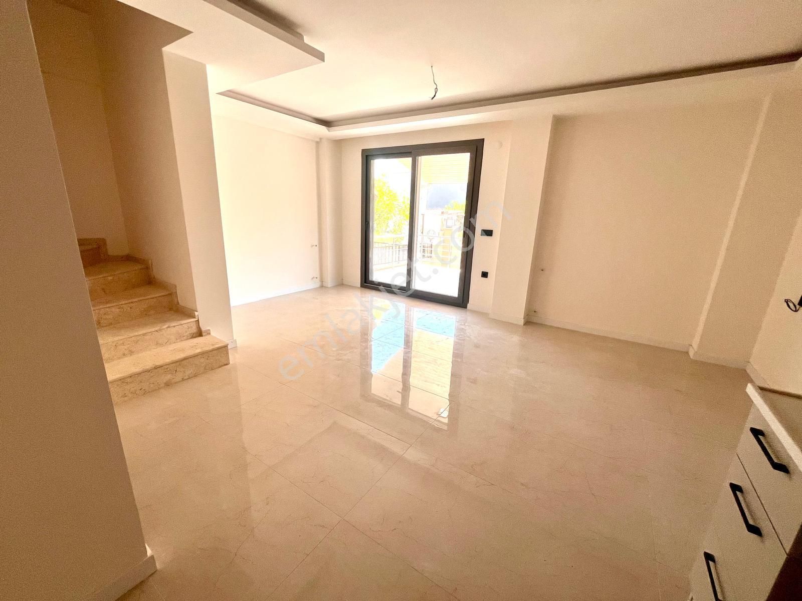 Yörükoğlu Emlaktan Sahile 500 Metre Geniş Bahçeli 2+1 Villa - Görsel 8