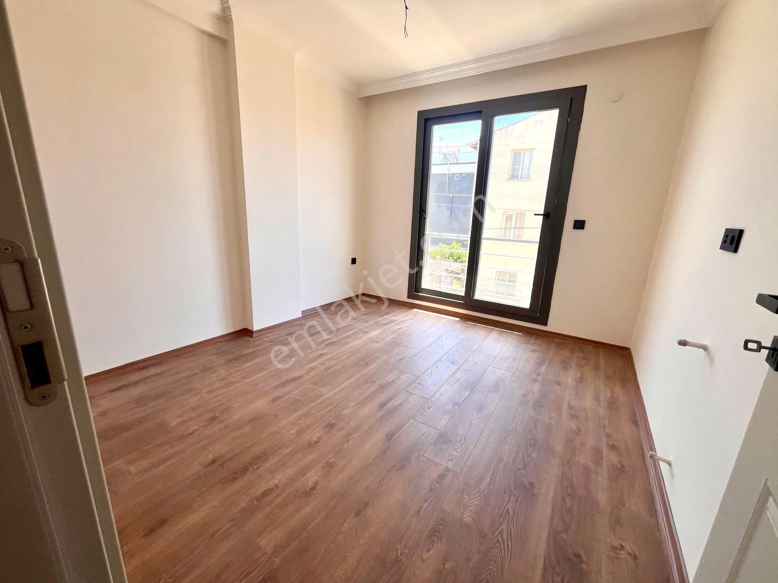 Yörükoğlu Emlaktan Sahile 500 Metre Geniş Bahçeli 2+1 Villa - Görsel 13