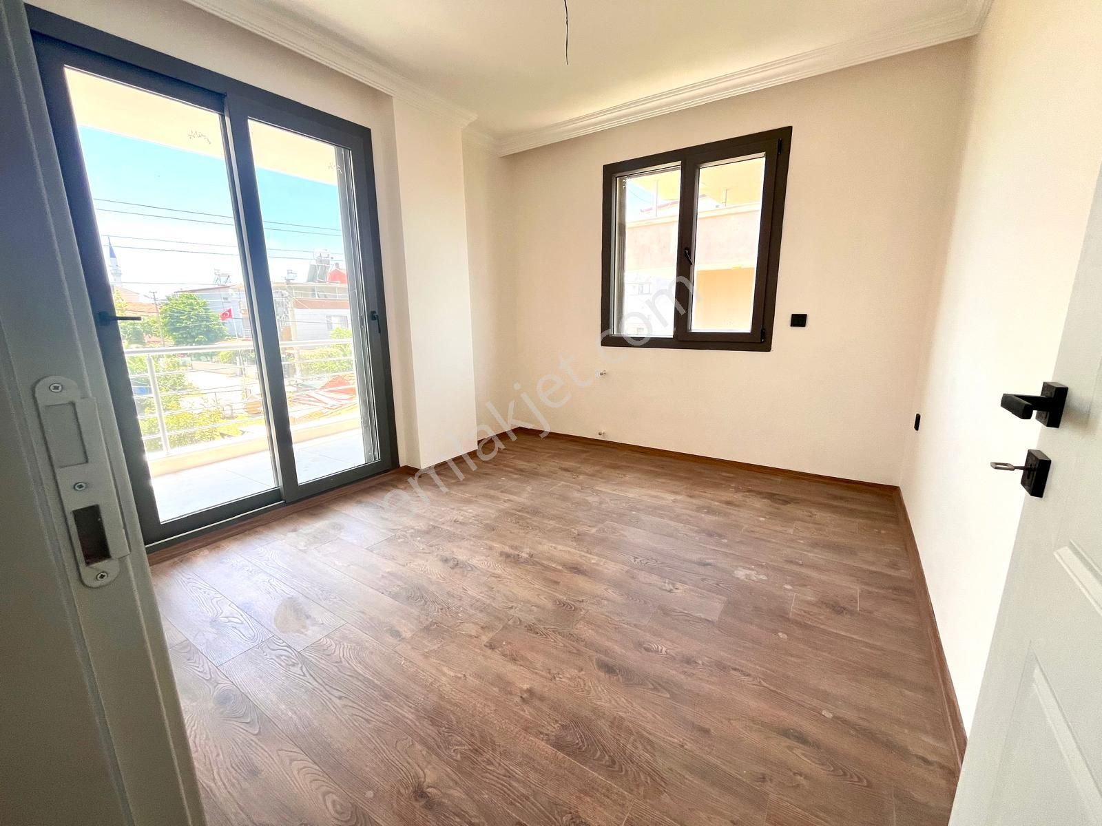 Yörükoğlu Emlaktan Sahile 500 Metre Geniş Bahçeli 2+1 Villa - Görsel 15