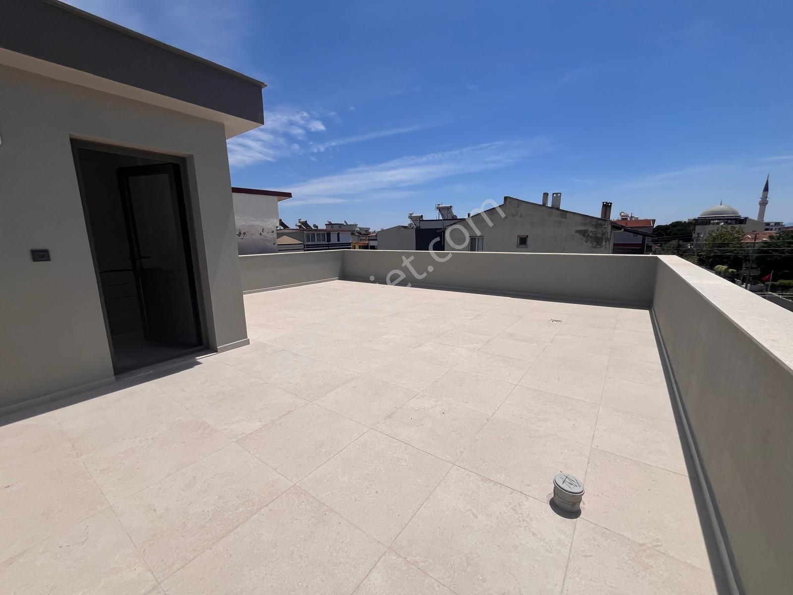 Yörükoğlu Emlaktan Sahile 500 Metre Geniş Bahçeli 2+1 Villa - Görsel 23