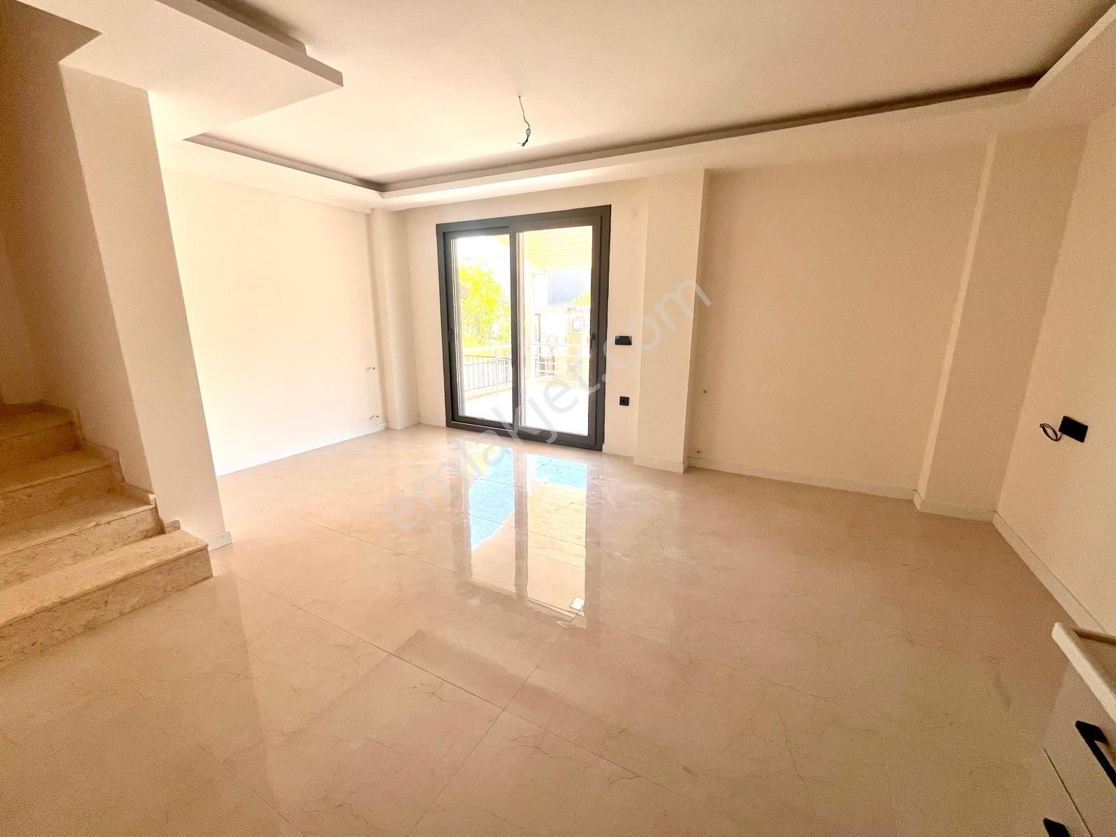 Yörükoğlu Emlaktan Sahile 500 Metre Geniş Bahçeli 2+1 Villa - Görsel 7