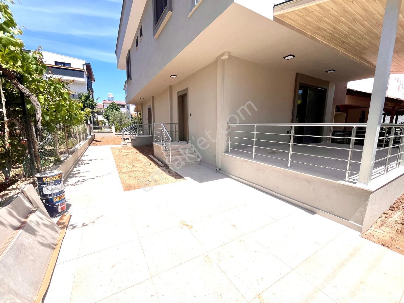 Yörükoğlu Emlaktan Sahile 500 Metre Geniş Bahçeli 2+1 Villa - Görsel 4