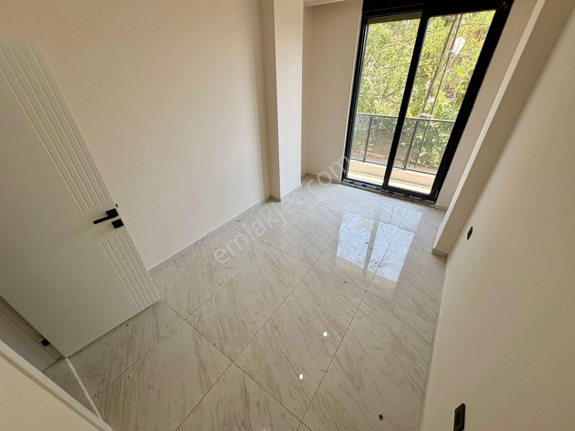 Sezgin Emlaktan Denize 200m, Sıfır, Bahçeli, 3+1 Lüks Triplex Villa - Görsel 11