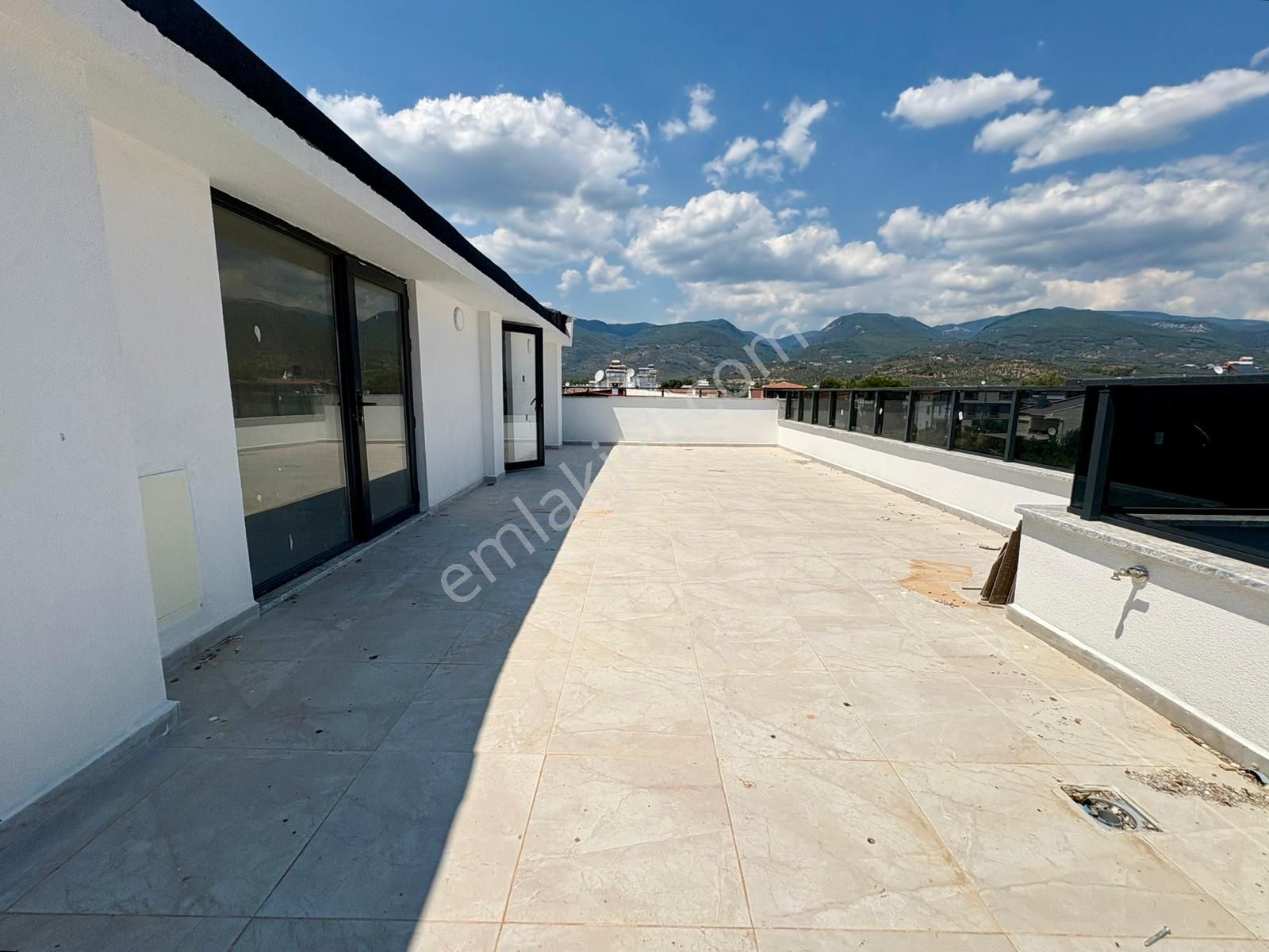 Sezgin Emlaktan Denize 200m, Sıfır, Bahçeli, 3+1 Lüks Triplex Villa - Görsel 21