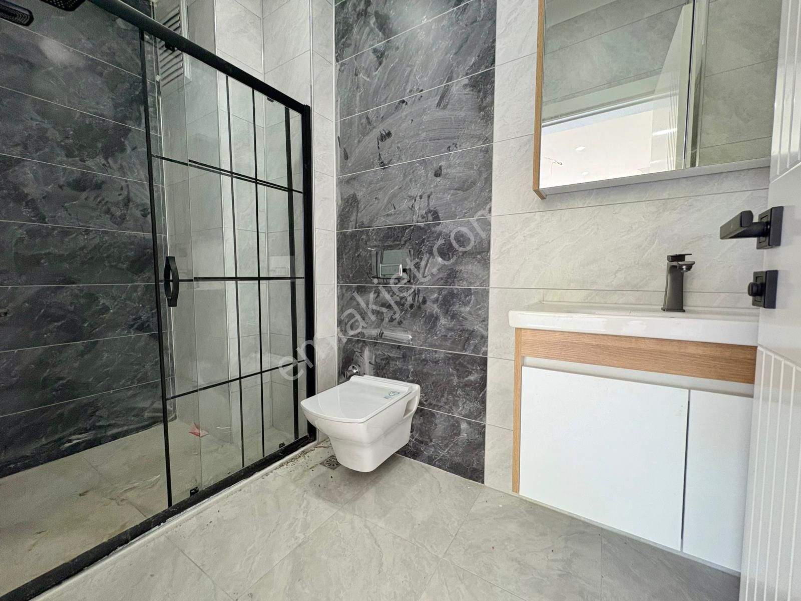 Sezgin Emlaktan Denize 200m, Sıfır, Bahçeli, 3+1 Lüks Triplex Villa - Görsel 17