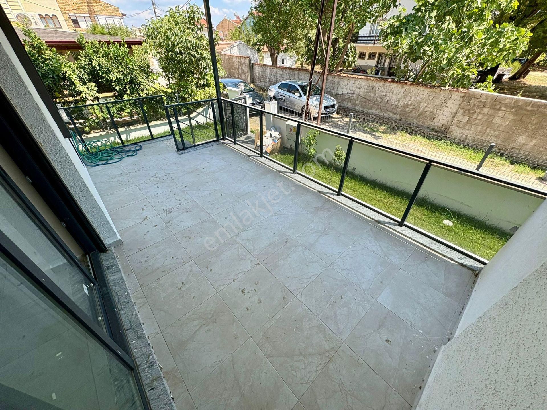 Sezgin Emlaktan Denize 200m, Sıfır, Bahçeli, 3+1 Lüks Triplex Villa - Görsel 35