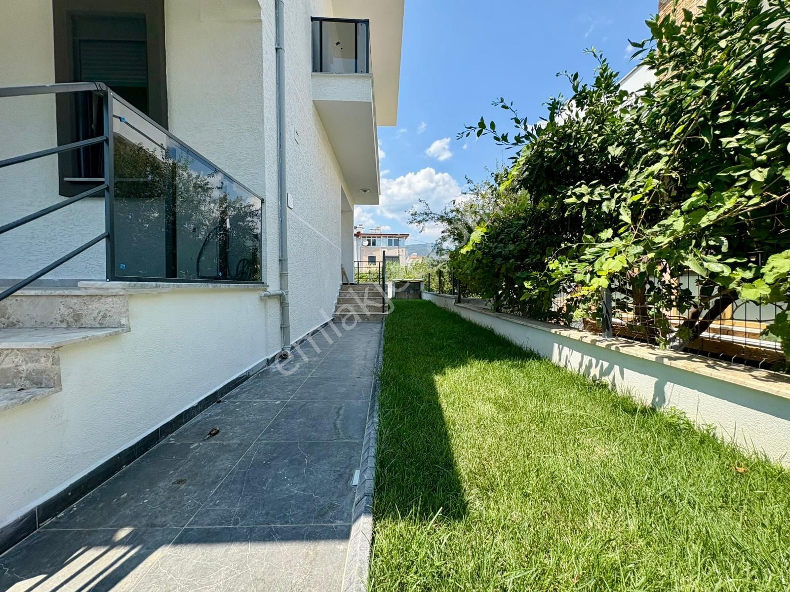 Sezgin Emlaktan Denize 200m, Sıfır, Bahçeli, 3+1 Lüks Triplex Villa - Görsel 4