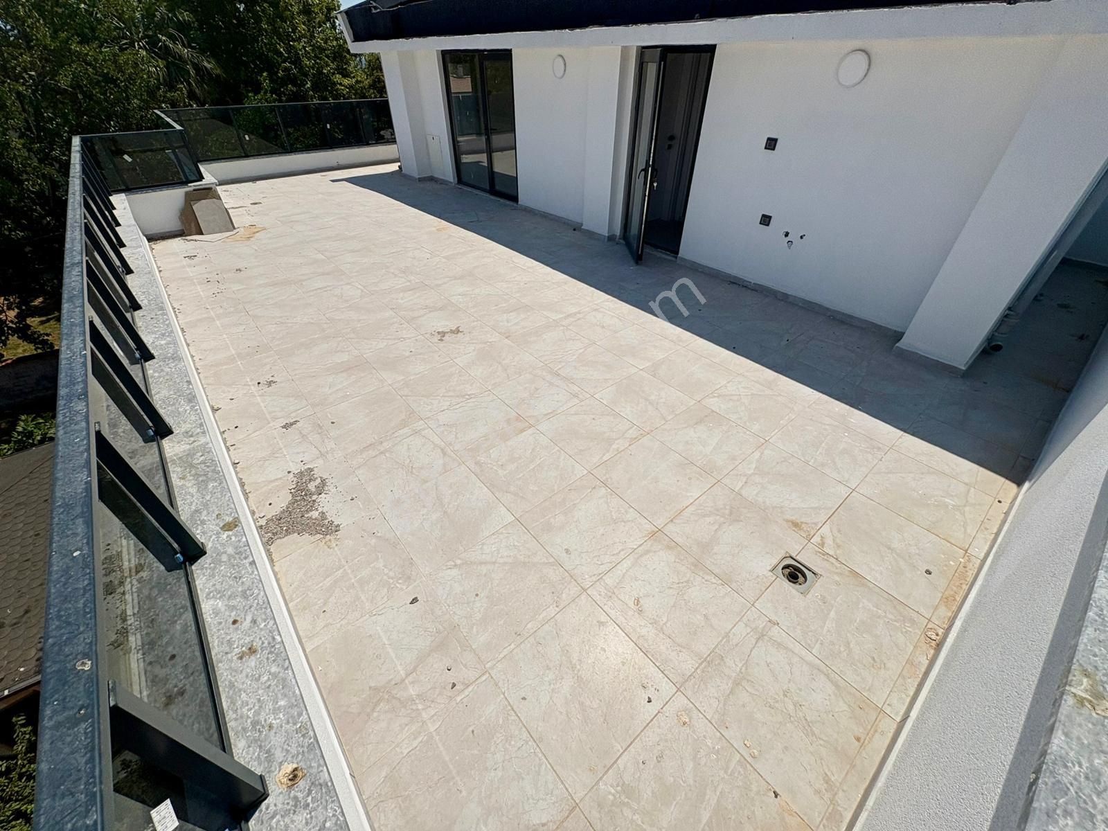 Sezgin Emlaktan Denize 200m, Sıfır, Bahçeli, 3+1 Lüks Triplex Villa - Görsel 24