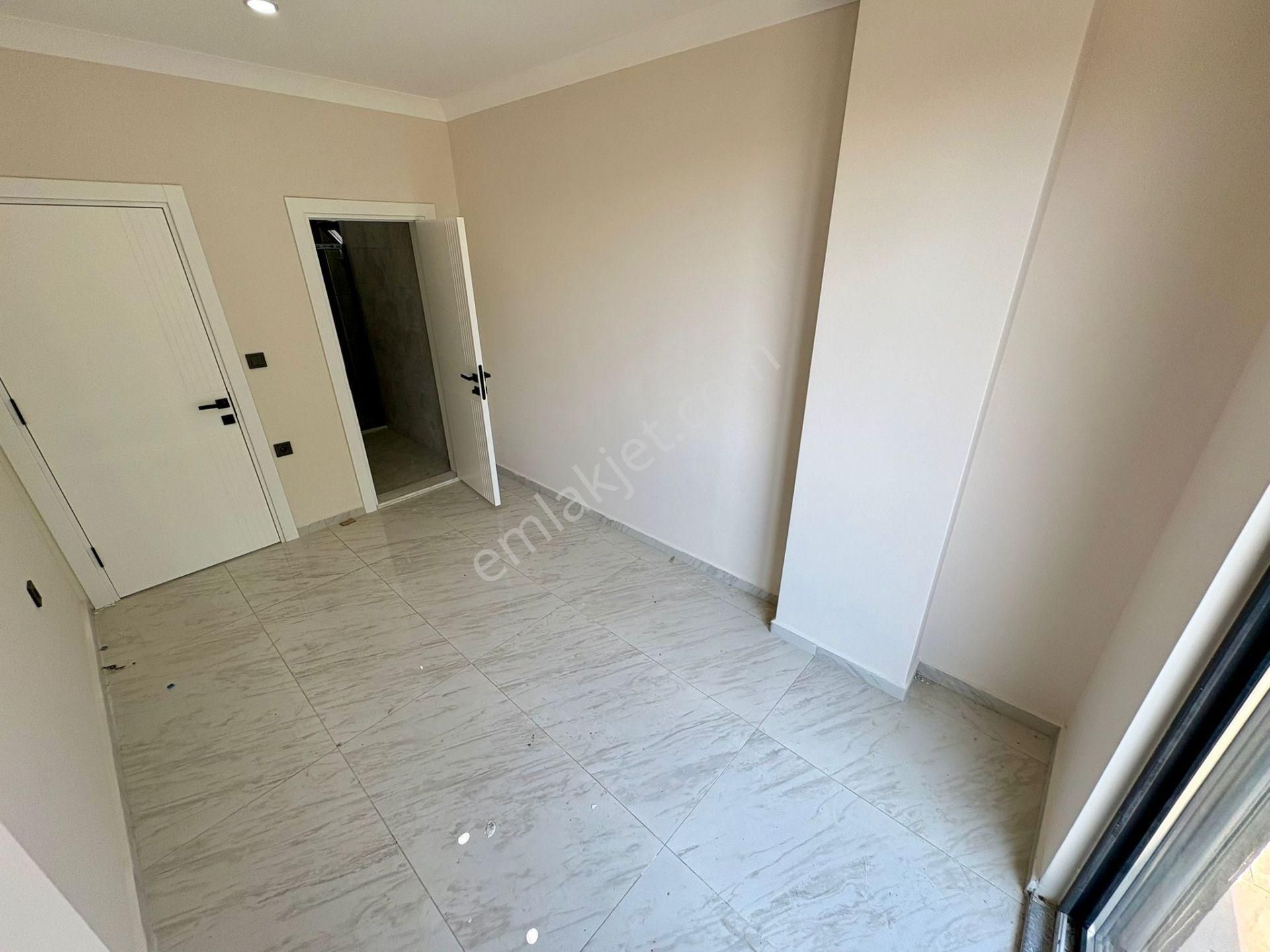 Sezgin Emlaktan Denize 200m, Sıfır, Bahçeli, 3+1 Lüks Triplex Villa - Görsel 10