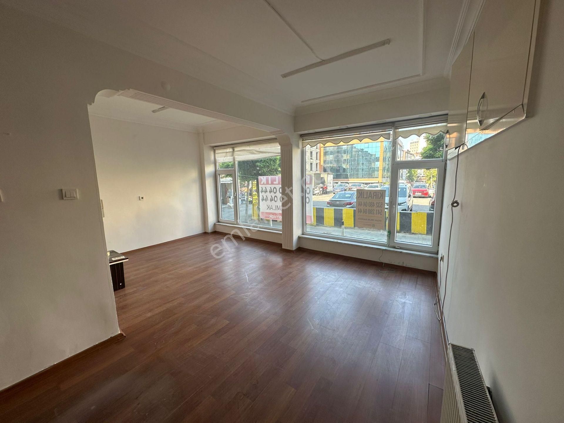 Bakırköy, Merkezi Konumda 2+1 Yüksek Giriş Kiralık