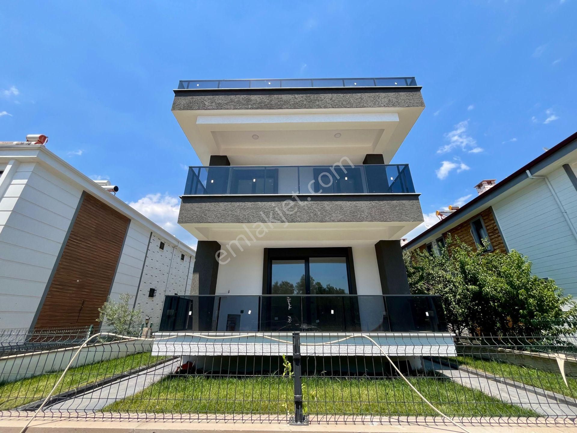 Sezgin Emlaktan Güre Çamlıbel’de Sıfır, 4+1 Lüks Bahçeli Villa - Görsel 2