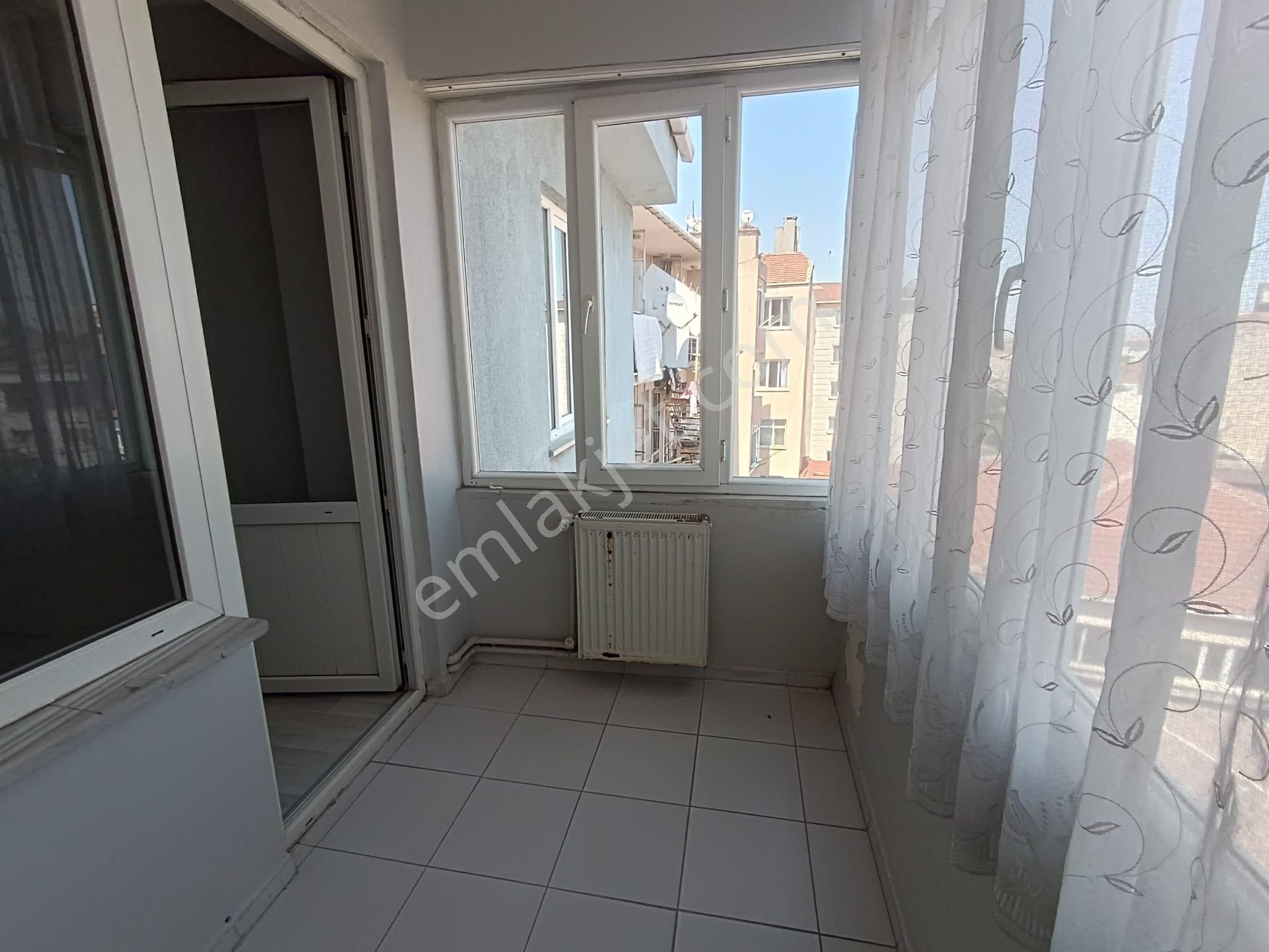 Çorlu Tahtalı Cami Civarı Kiralık 2+1 Masrafsız Daire