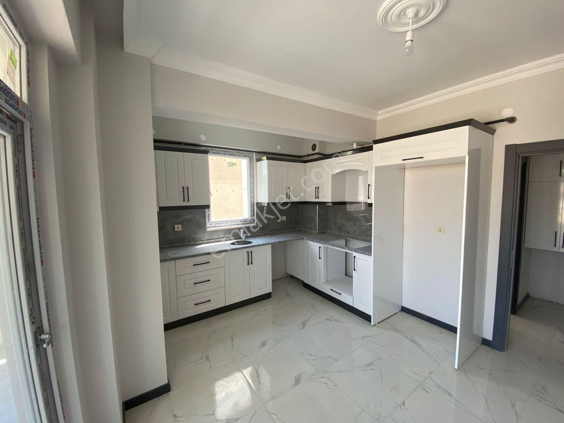 Öz Gaye Emlaktan Develi Bahçelievler Mahallesi Ana Cadde Üzeri Kiralık Daire