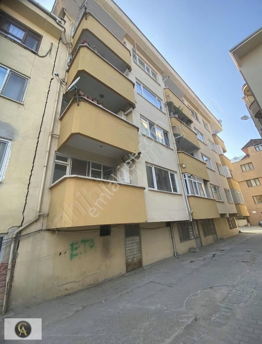 Adapazarı Yahyalar Mahallesinde Satılık 3+1 Daire Site İçi