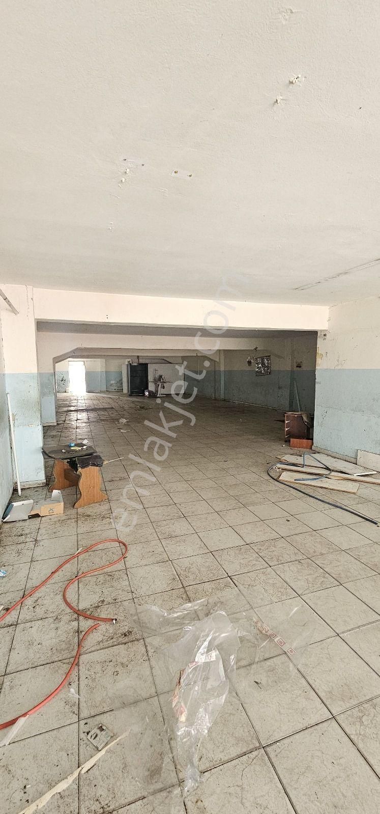 Sultangazide Ordu Cad. Üzerinde Satılık Komple Bina - Görsel 16