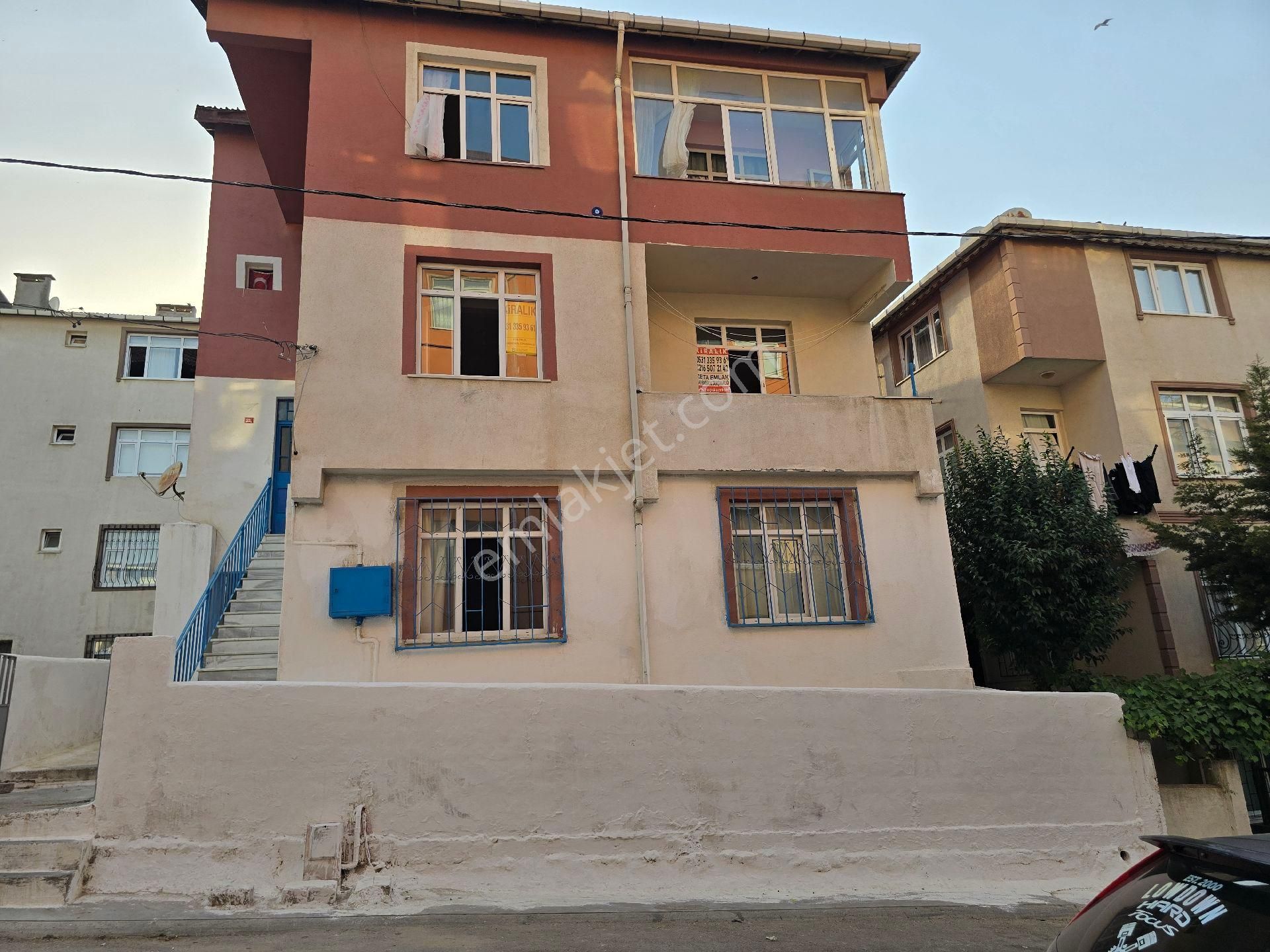 Pendik Esenyalı Fatih Mahallesin'de Kiralık 2+1 100 M2 Daire