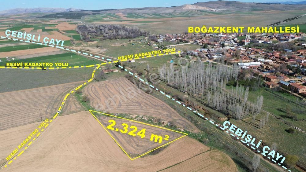 Konya / Ilgın / Boğazkent Mahallesinde 2.324 M² Müstakil Tapulu Tarla