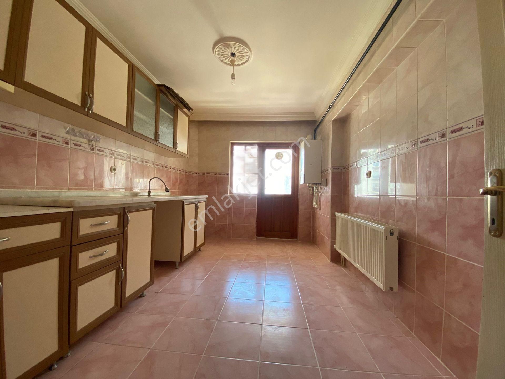 Nasip Emlak Satılık 2+1 Katda Güney Batı Cephe Manzaralı Daire
