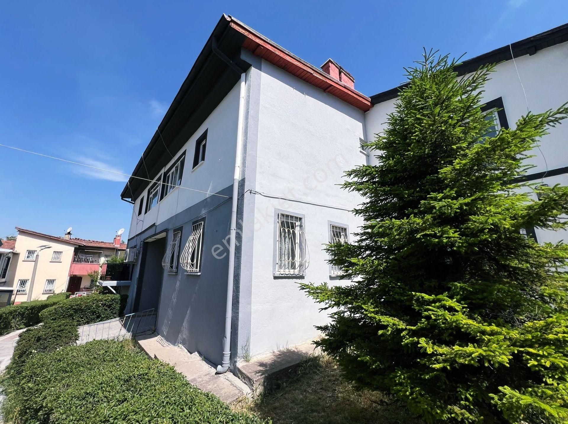 Batıkent Uğur Mumcuda Site İçi Geniş Balkonlu Satılık Müstakil